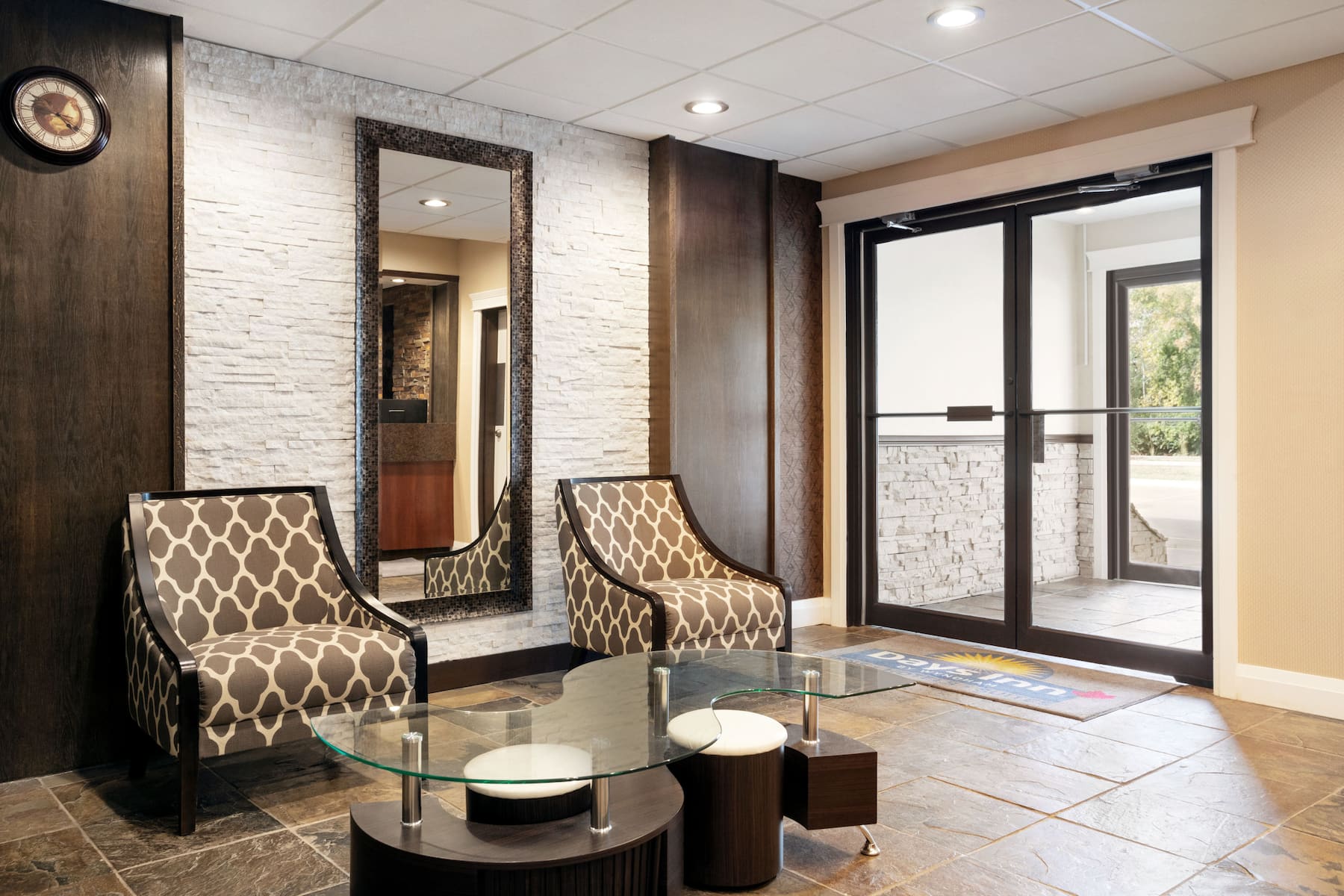 Days Inn by Wyndham Sylvan Lake Sylvan Lake, AB Hotels Days Inn by Wyndham Sylvan Lake Sylvan Lake, AB Hotels
