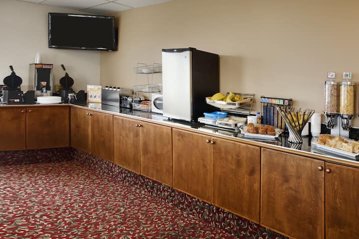 used kitchen cabinets for sale kamloops bc days inn by wyndham kamloops bc kamloops bc hotels used kitchen cabinets for sale kamloops bc days inn by wyndham kamloops bc kamloops bc hotels