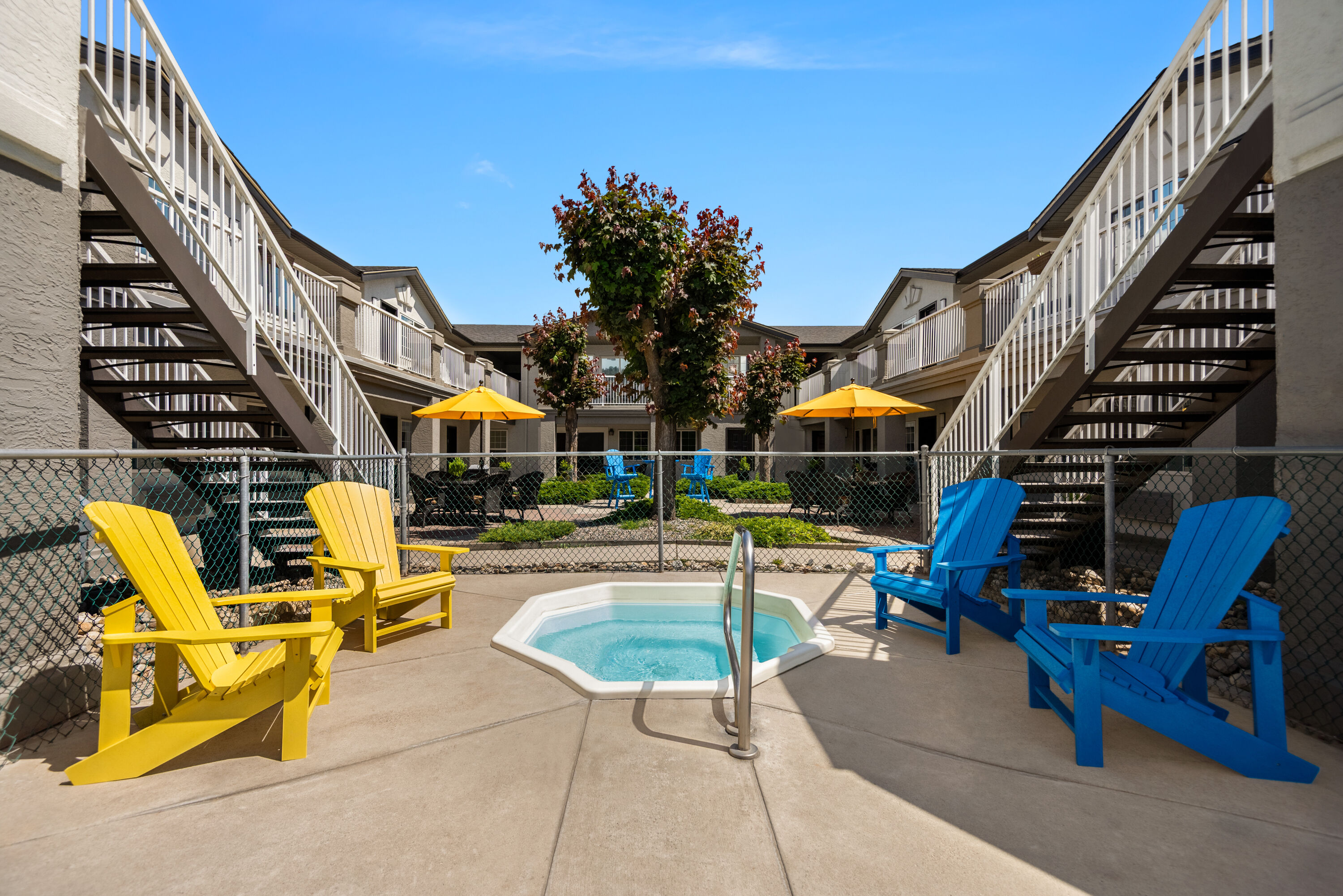 Hot tub at the Days Inn by Wyndham Kelowna in Kelowna, British Columbia