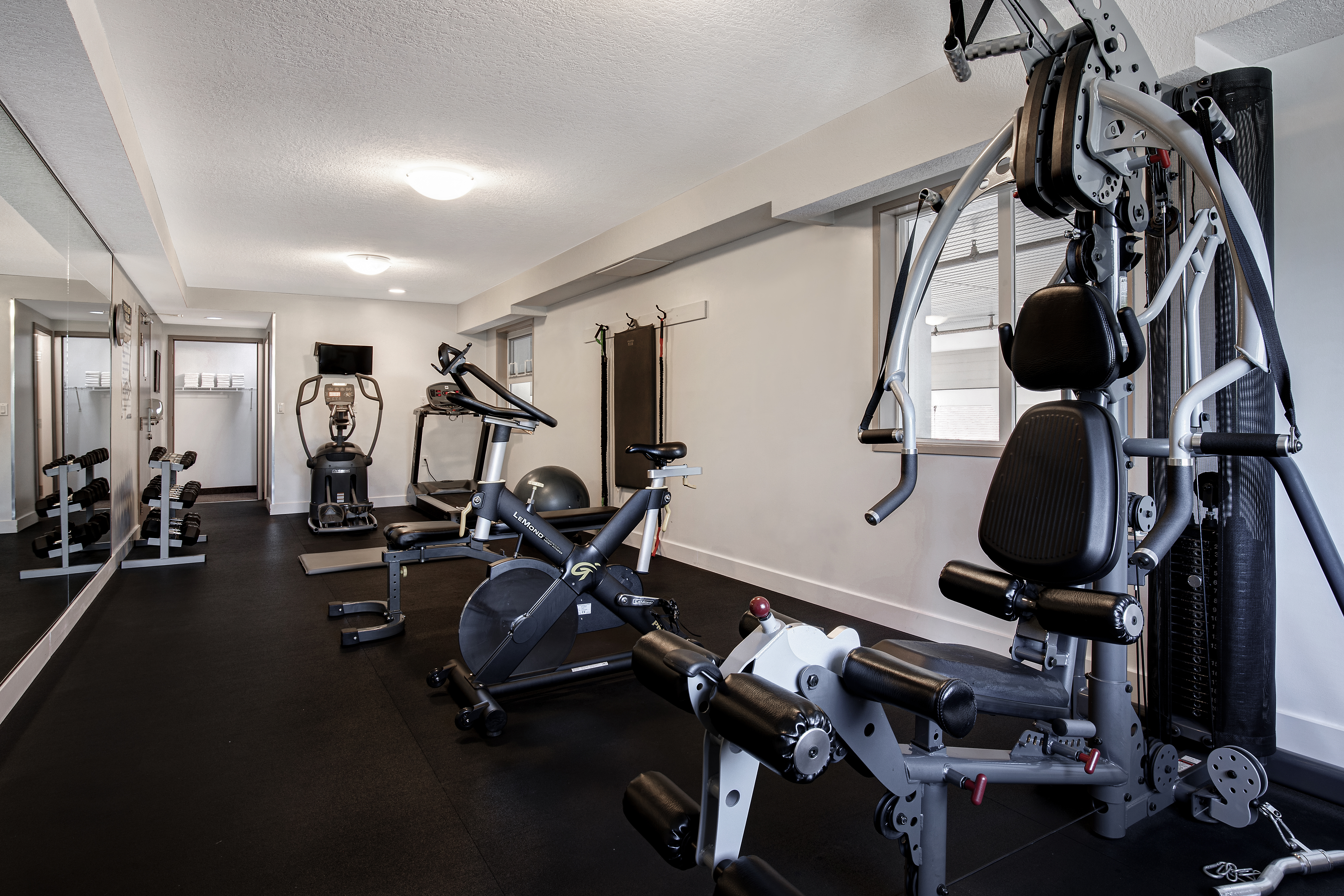 Fitness room at Days Inn by Wyndham Victoria Airport Sidney in Sidney, British Columbia