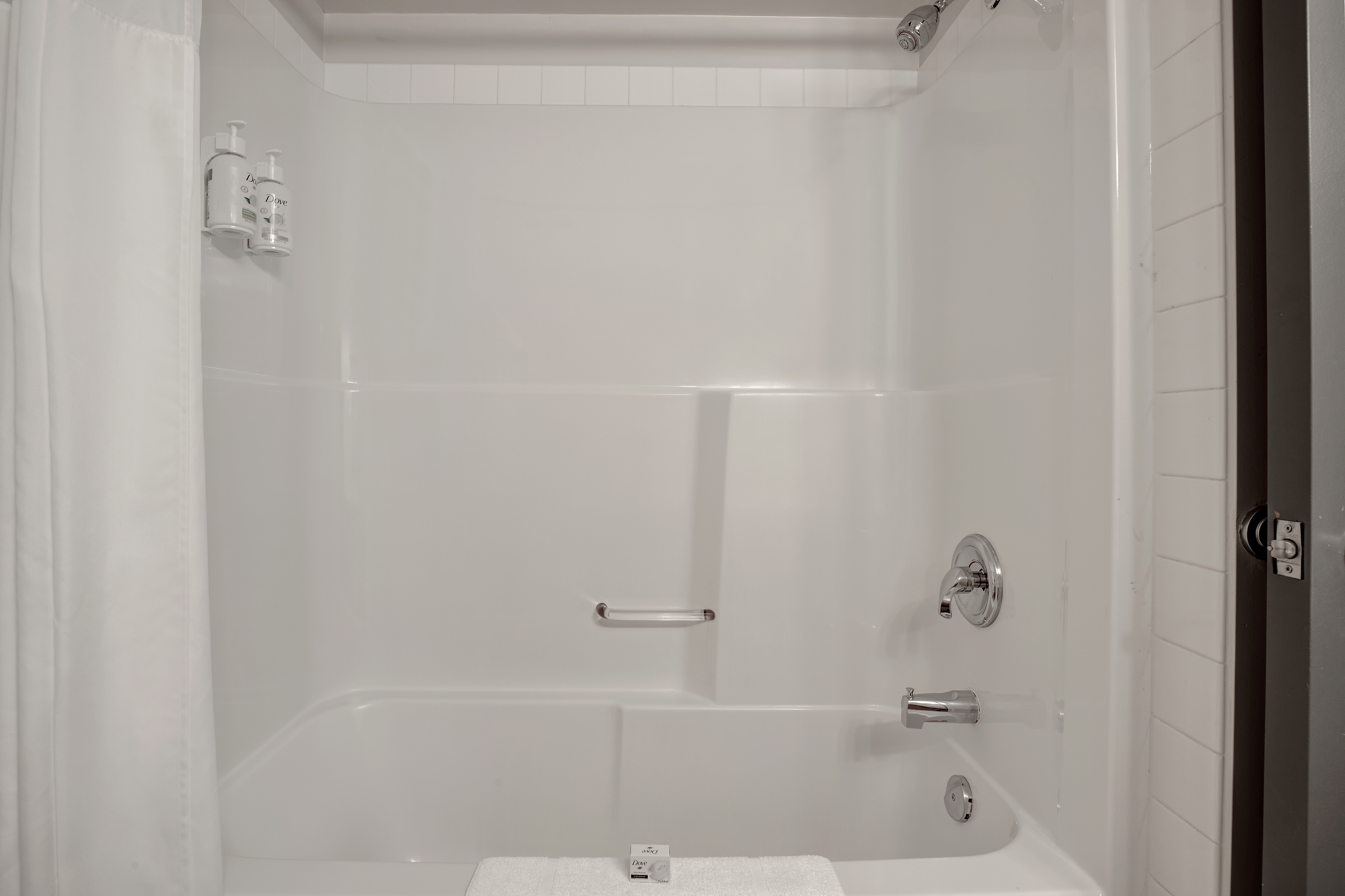 Guest room bath at the Days Inn by Wyndham Victoria Airport Sidney in Sidney, British Columbia