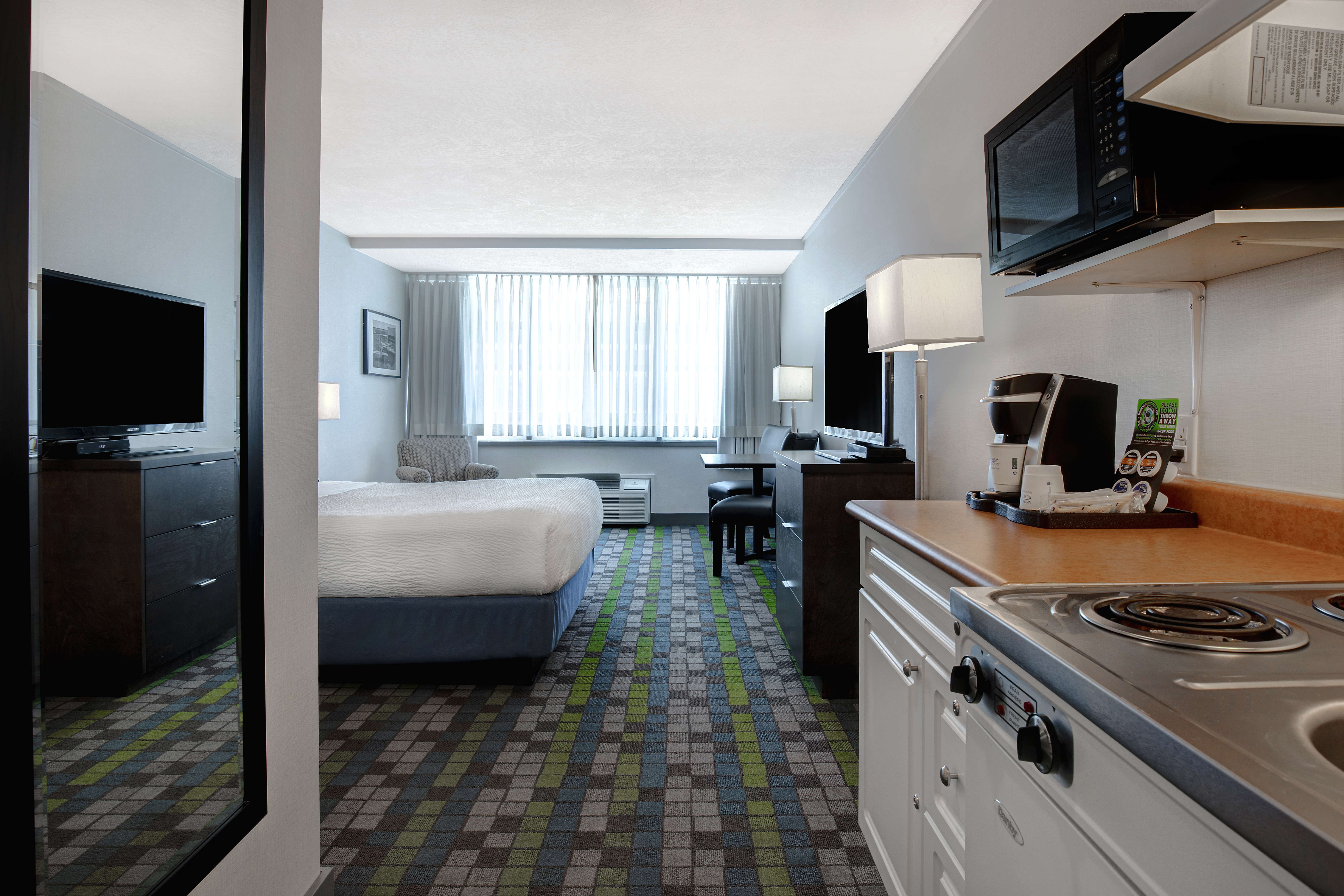 Guest room at the Days Inn by Wyndham Victoria Airport Sidney in Sidney, British Columbia