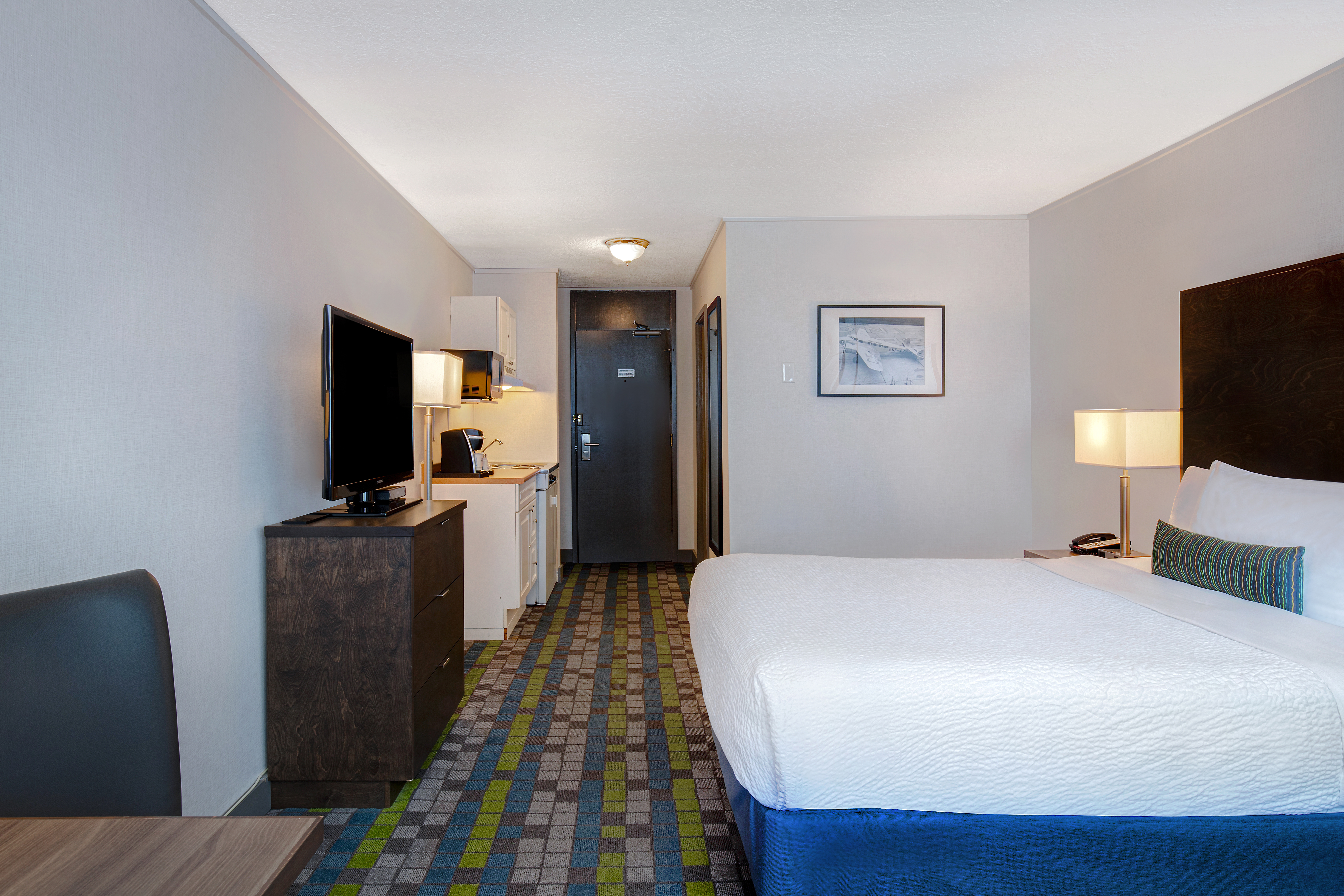 Guest room at the Days Inn by Wyndham Victoria Airport Sidney in Sidney, British Columbia