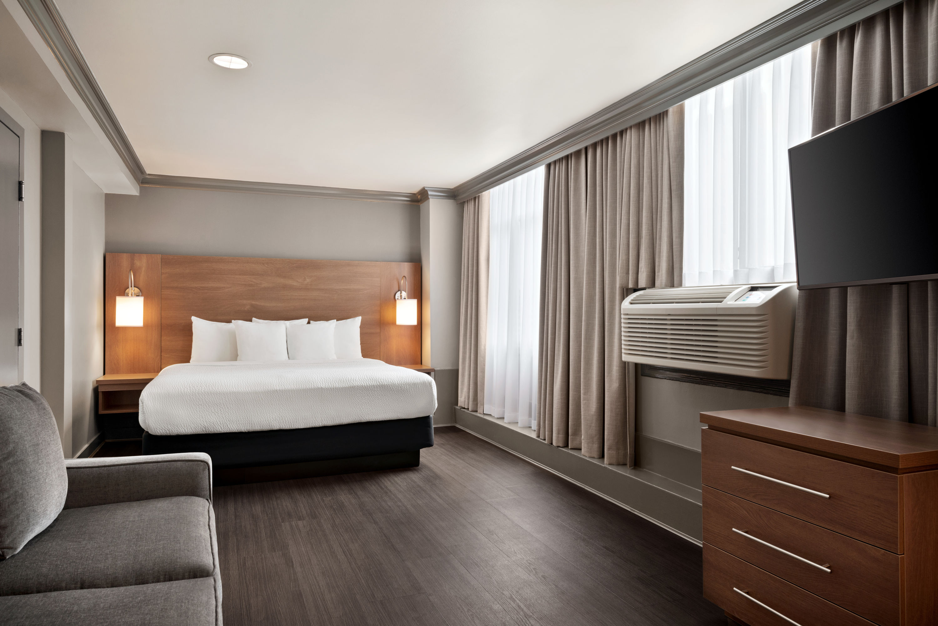 Days Inn By Wyndham Vancouver Downtown Vancouver Bc Hotels