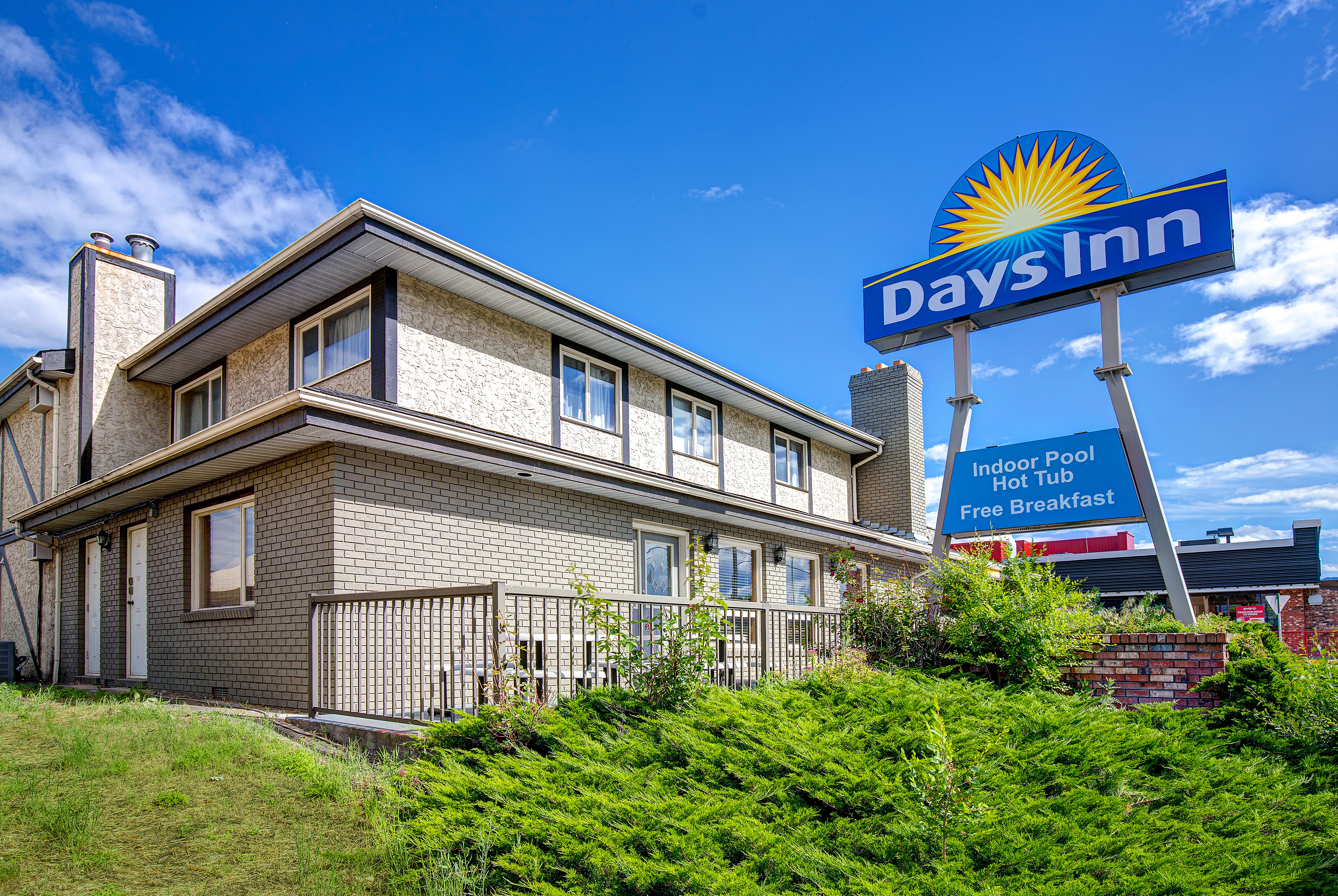 Back Exterior Image of Days Inn by Wyndham Vernon hotel in Vernon, British Columbia