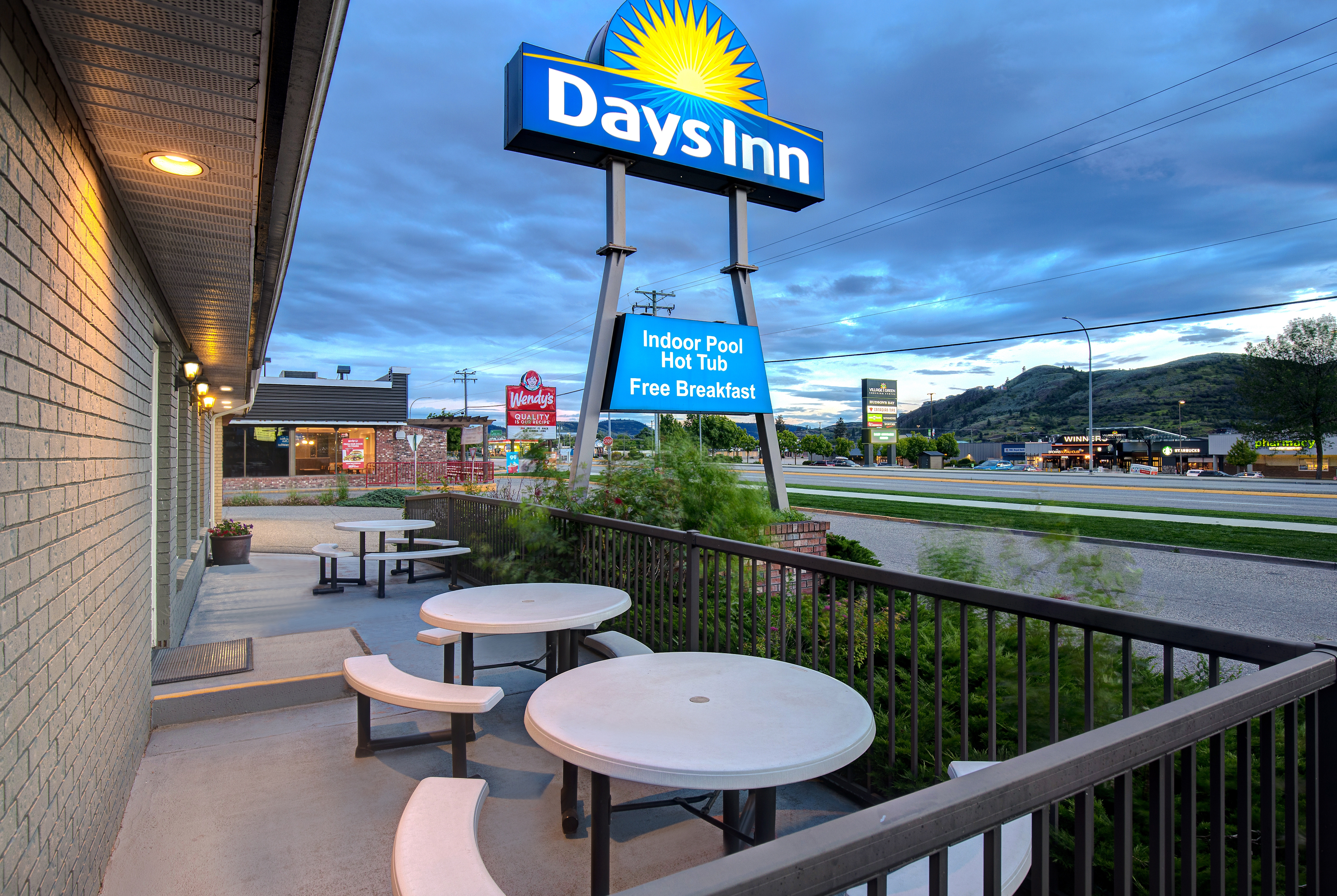 Side Exterior Image of Days Inn by Wyndham Vernon hotel in Vernon, British Columbia