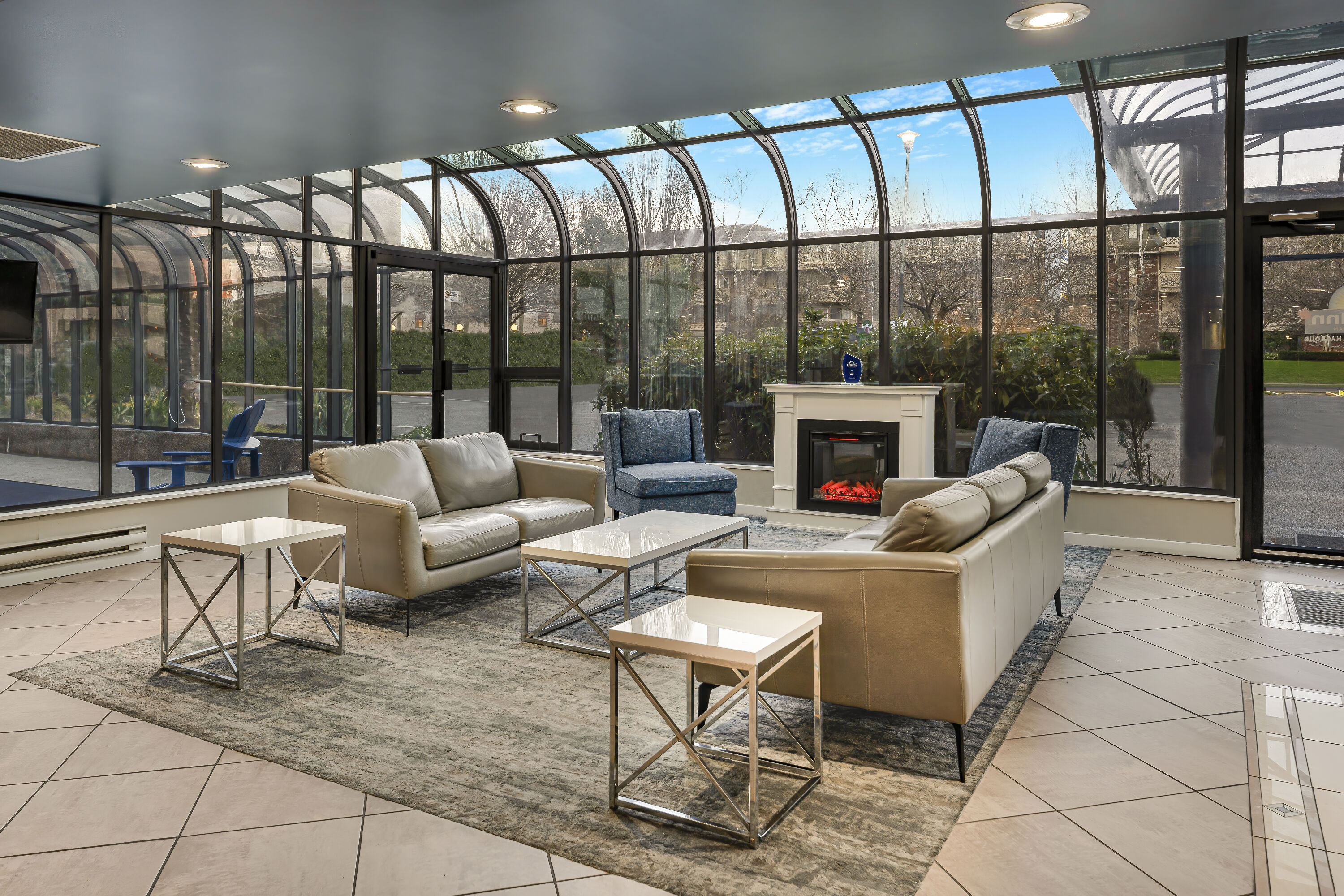 Days Inn by Wyndham Victoria On The Harbour reception in Victoria, British Columbia