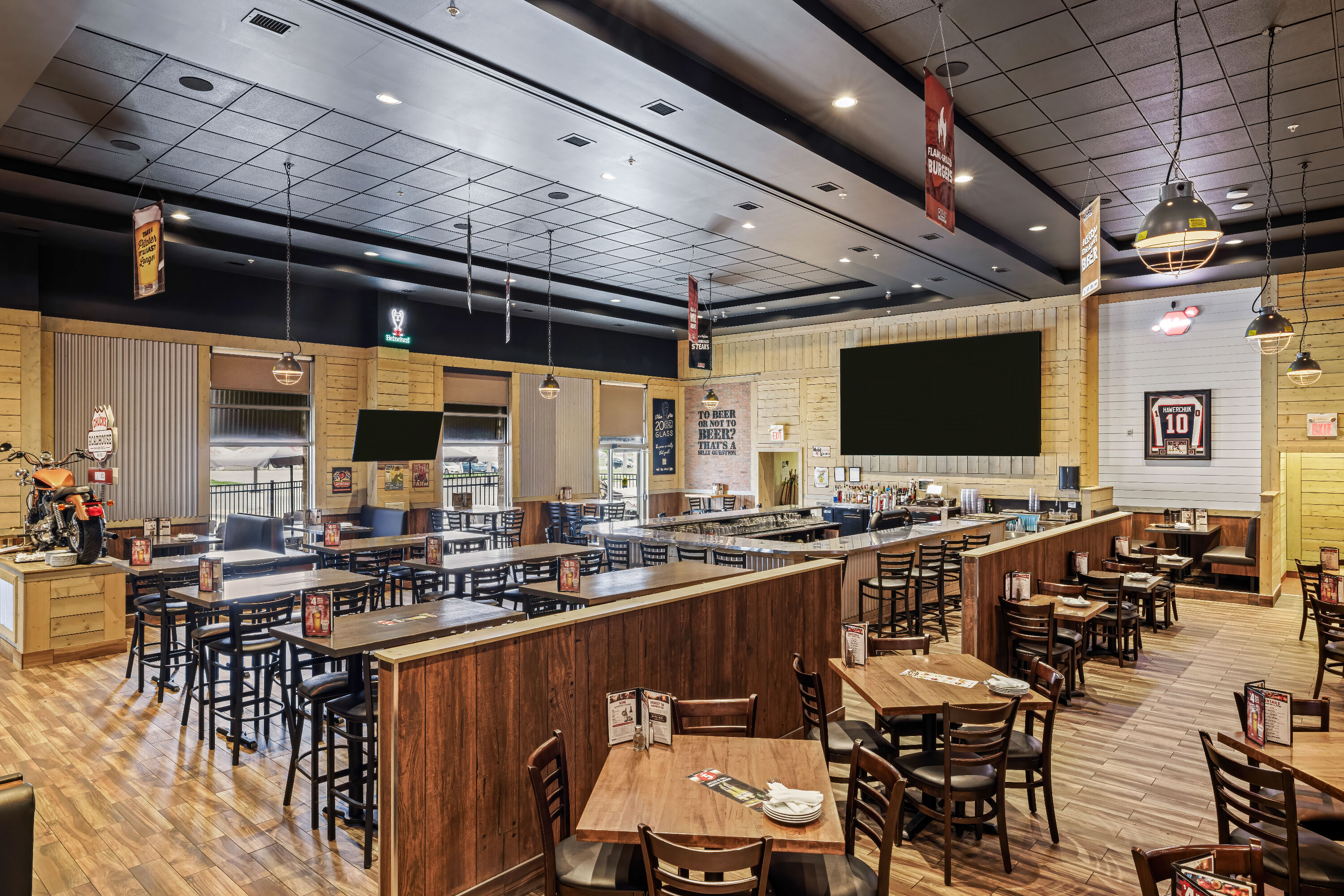 Days Inn & Suites by Wyndham Winkler restaurant bar in Winkler, Manitoba