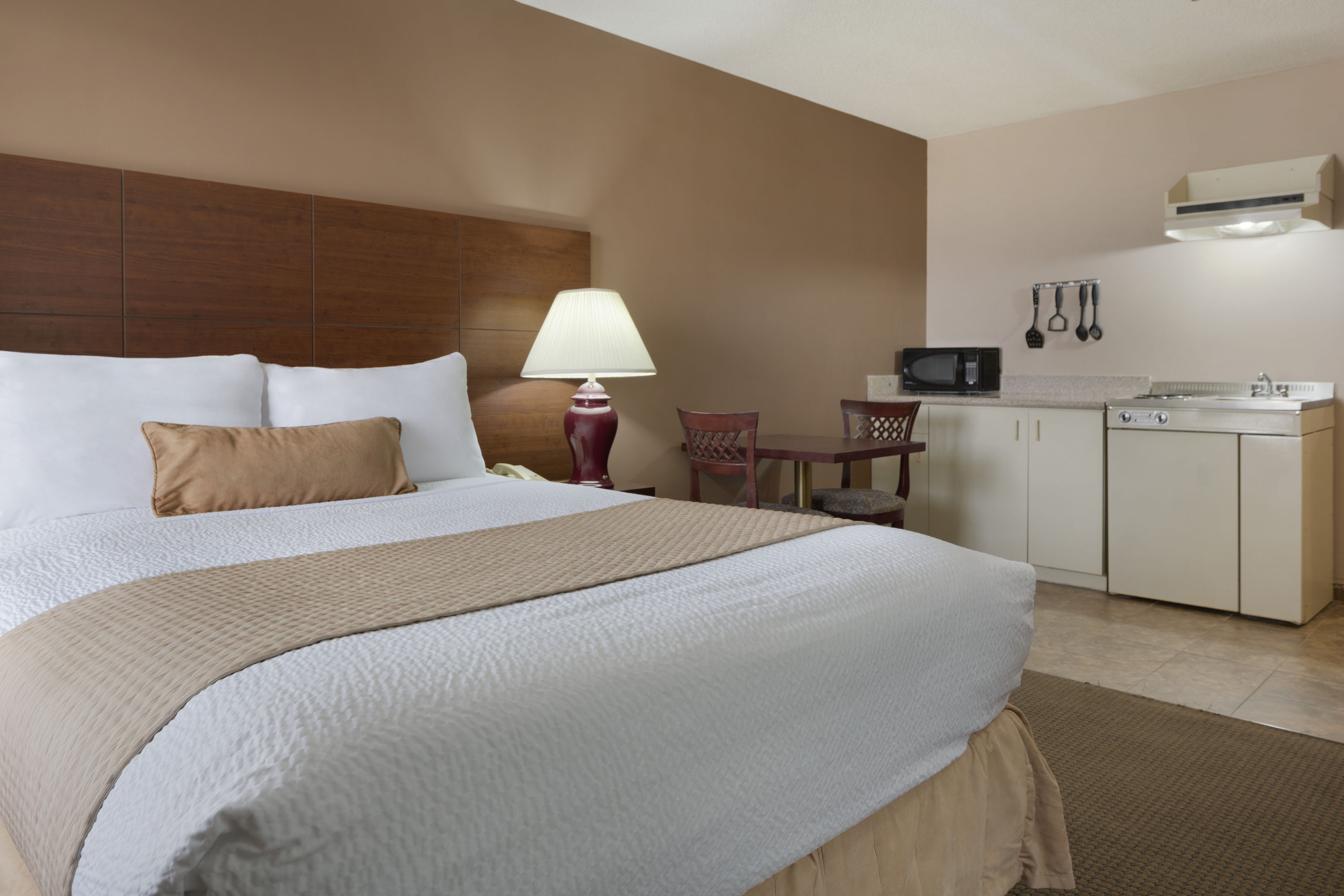 Guest room at the Days Inn by Wyndham Dalhousie in Dalhousie, New Brunswick