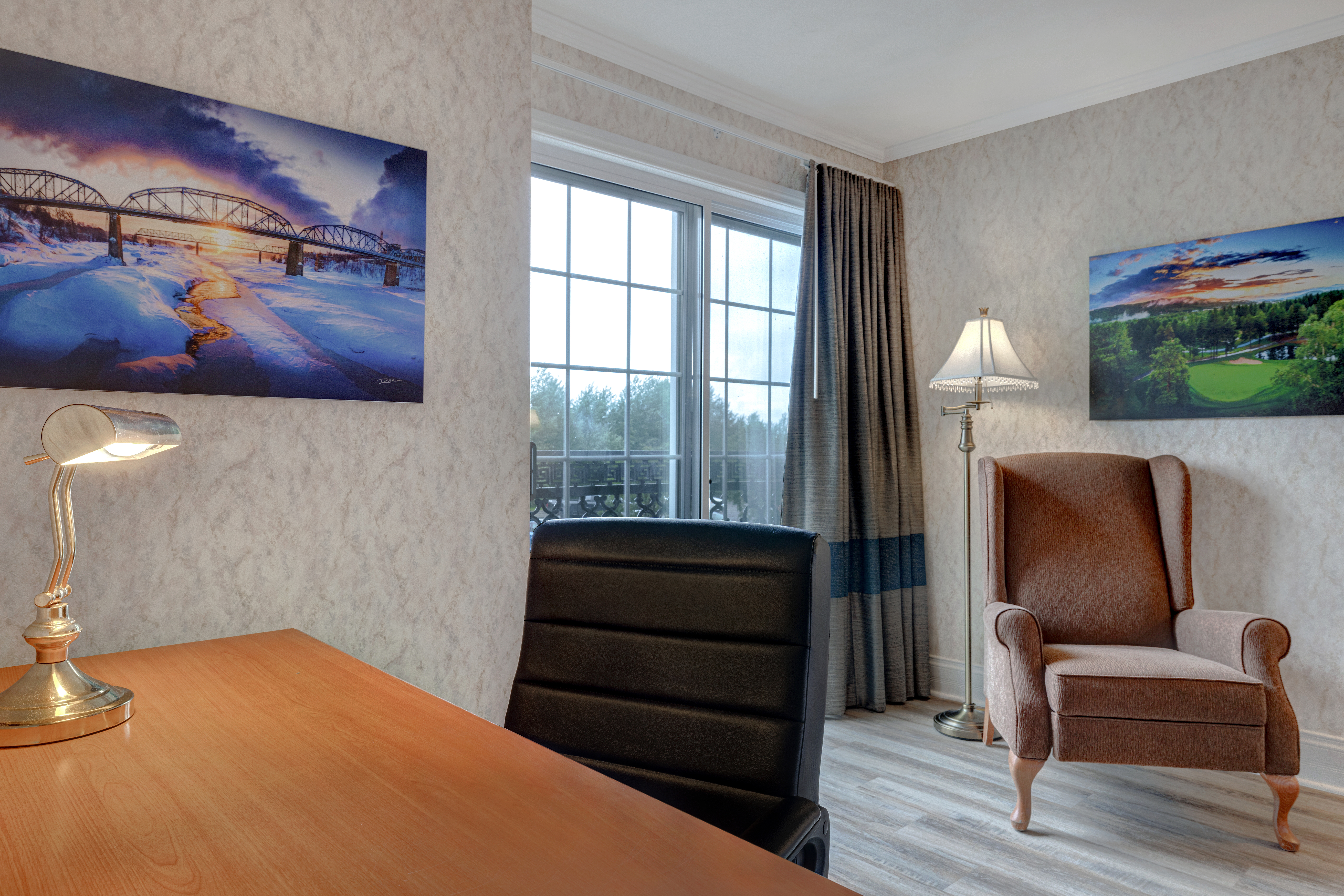 Guest room at the Days Inn by Wyndham Edmundston in Edmundston, New Brunswick