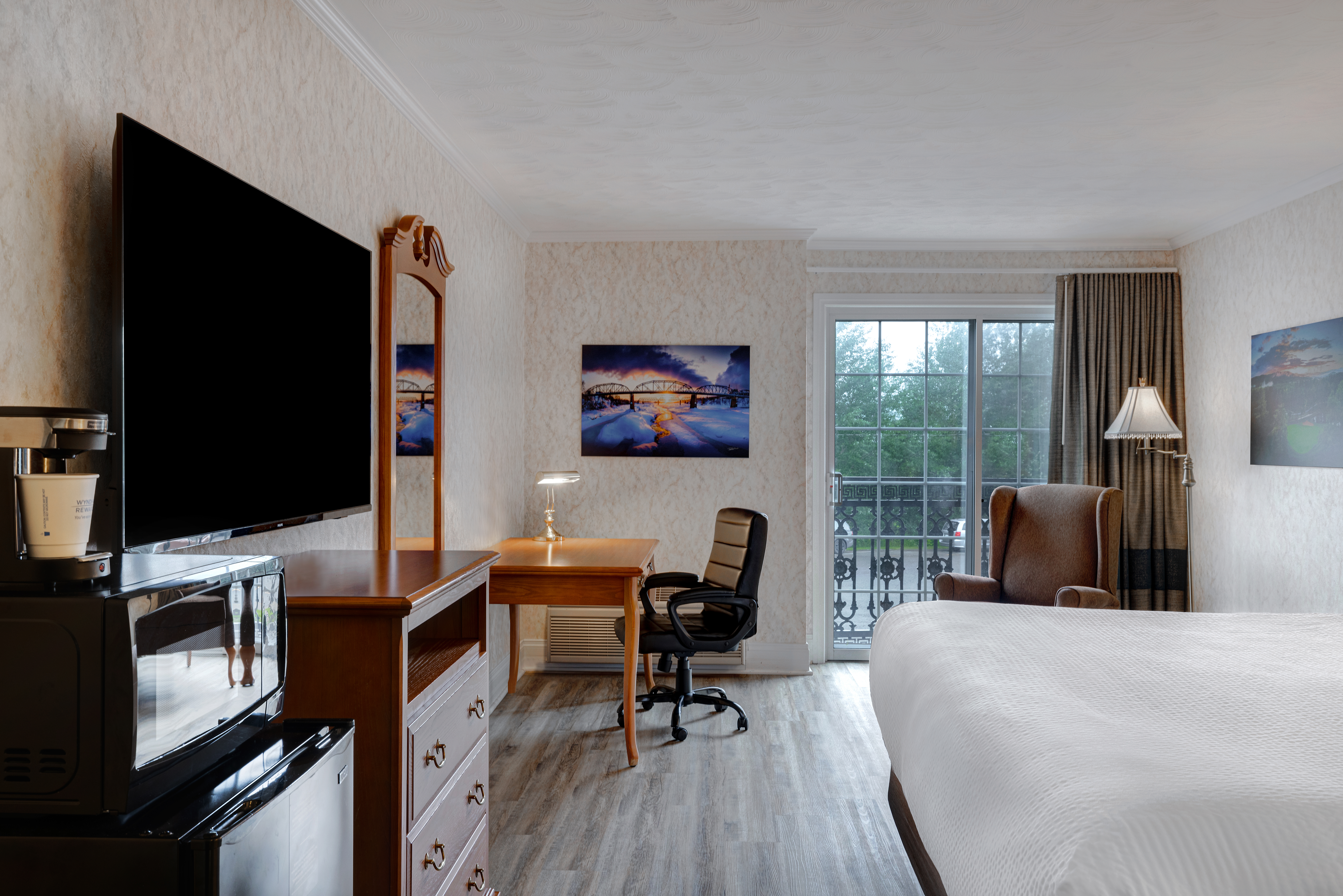 Guest room at the Days Inn by Wyndham Edmundston in Edmundston, New Brunswick