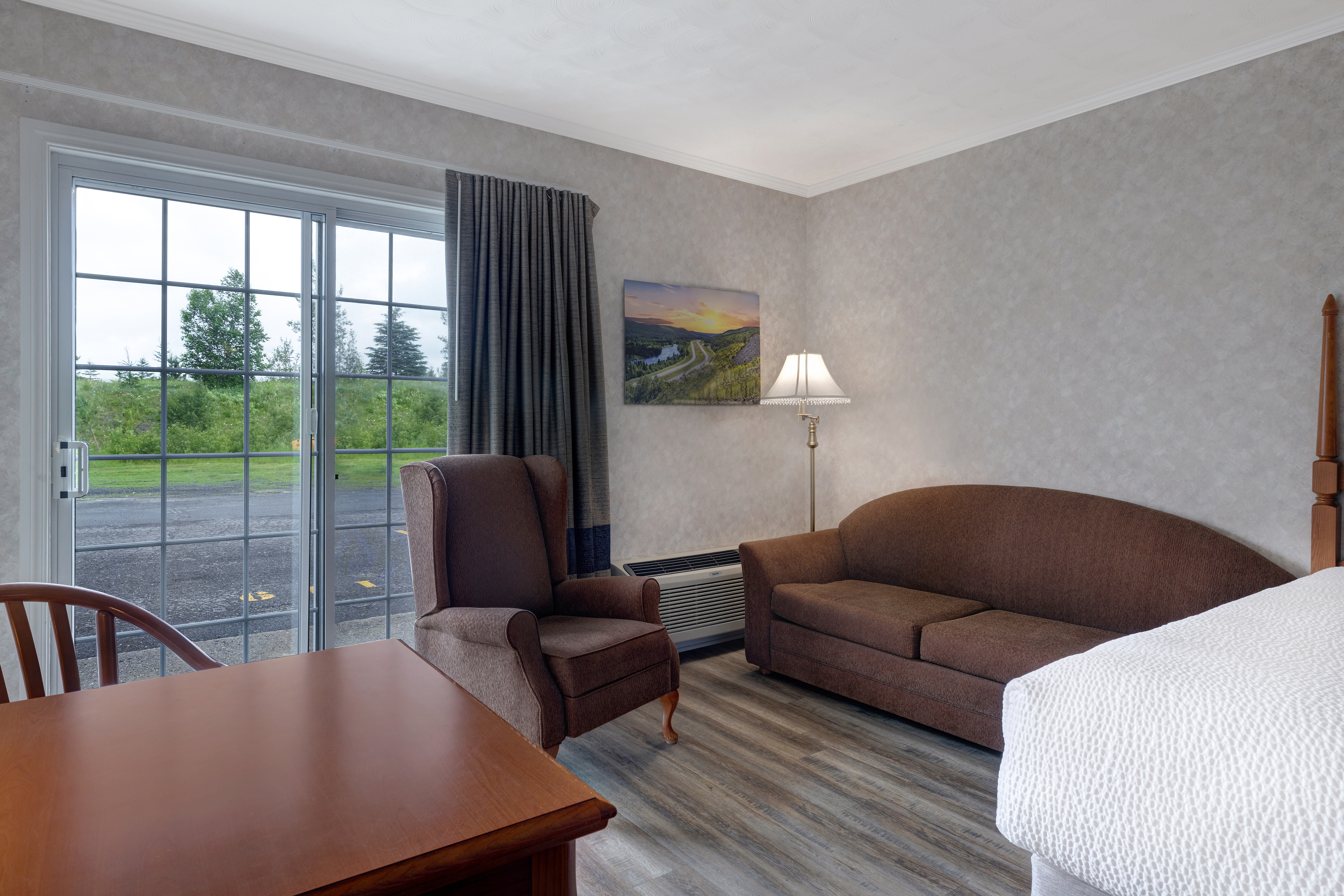 Guest room at the Days Inn by Wyndham Edmundston in Edmundston, New Brunswick