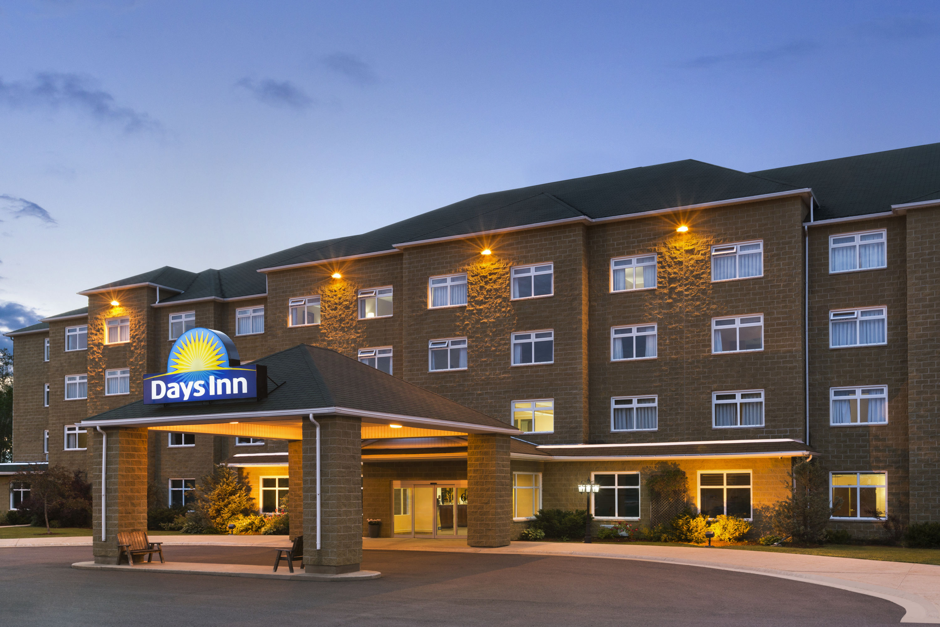 Exterior of Days Inn by Wyndham Oromocto Conference Centre hotel in Oromocto, New Brunswick
