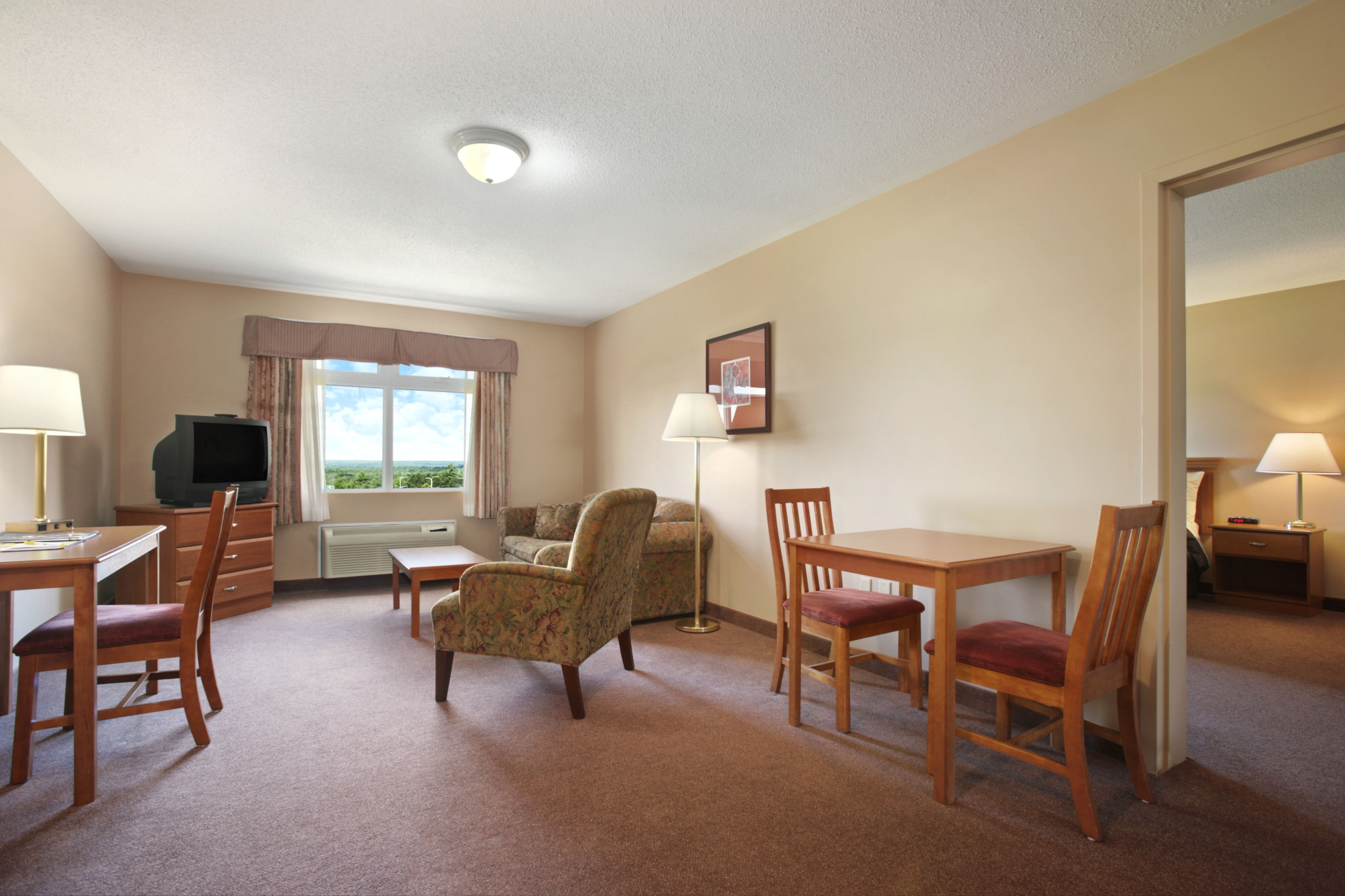 Days Inn by Wyndham Oromocto Conference Centre suite in Oromocto, New Brunswick