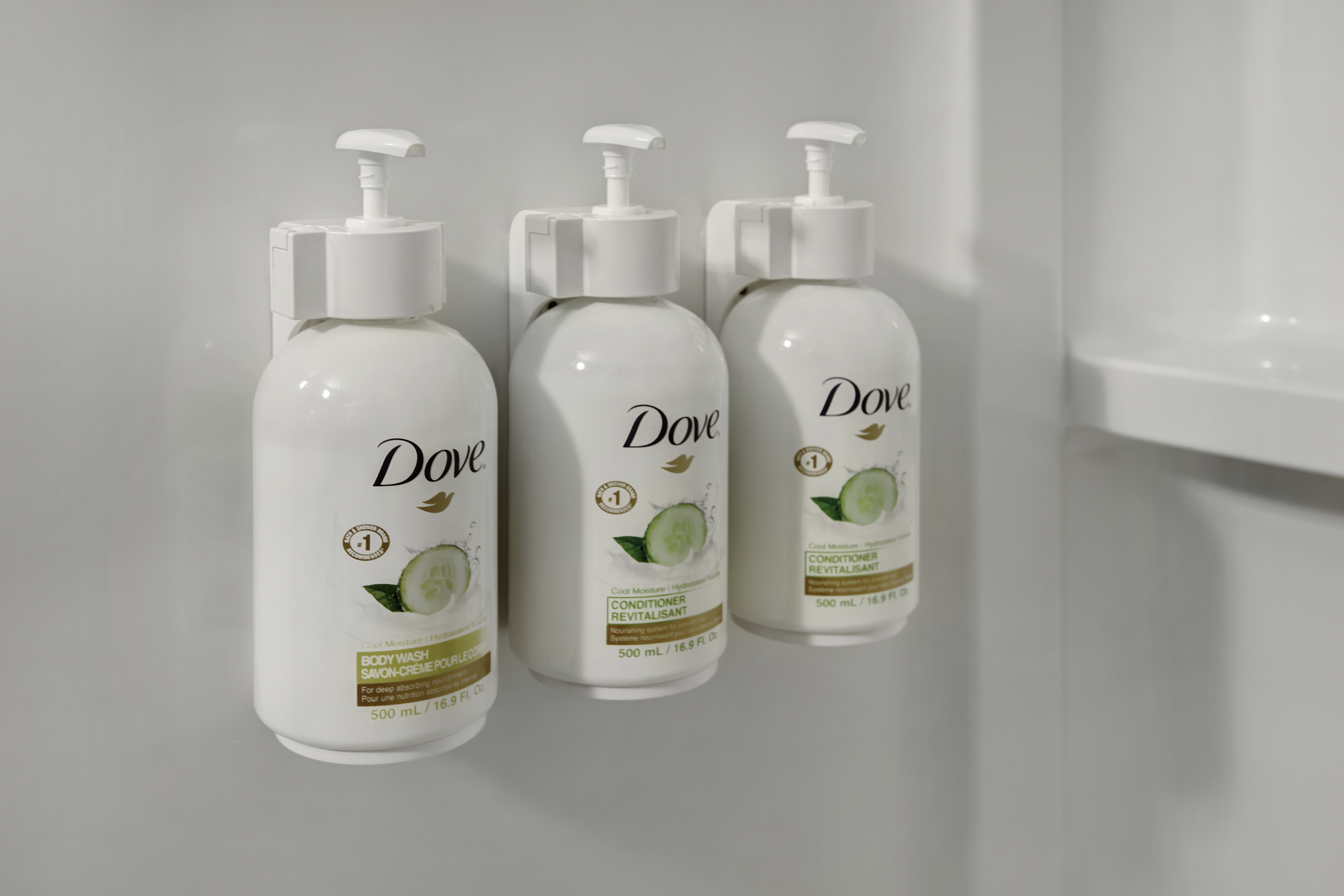 Guest room bath at the Days Inn by Wyndham Barrie in Barrie, Ontario