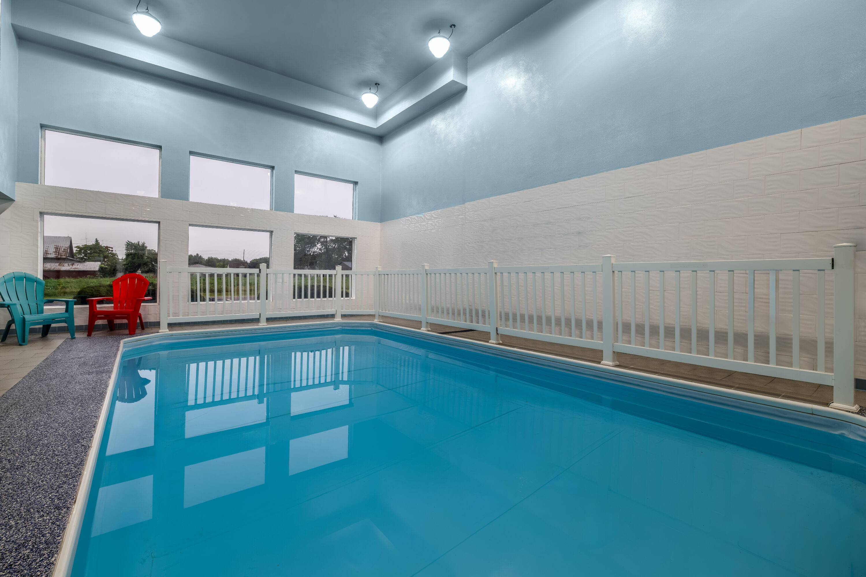 Indoor pool at the Days Inn by Wyndham Leamington in Leamington, Ontario