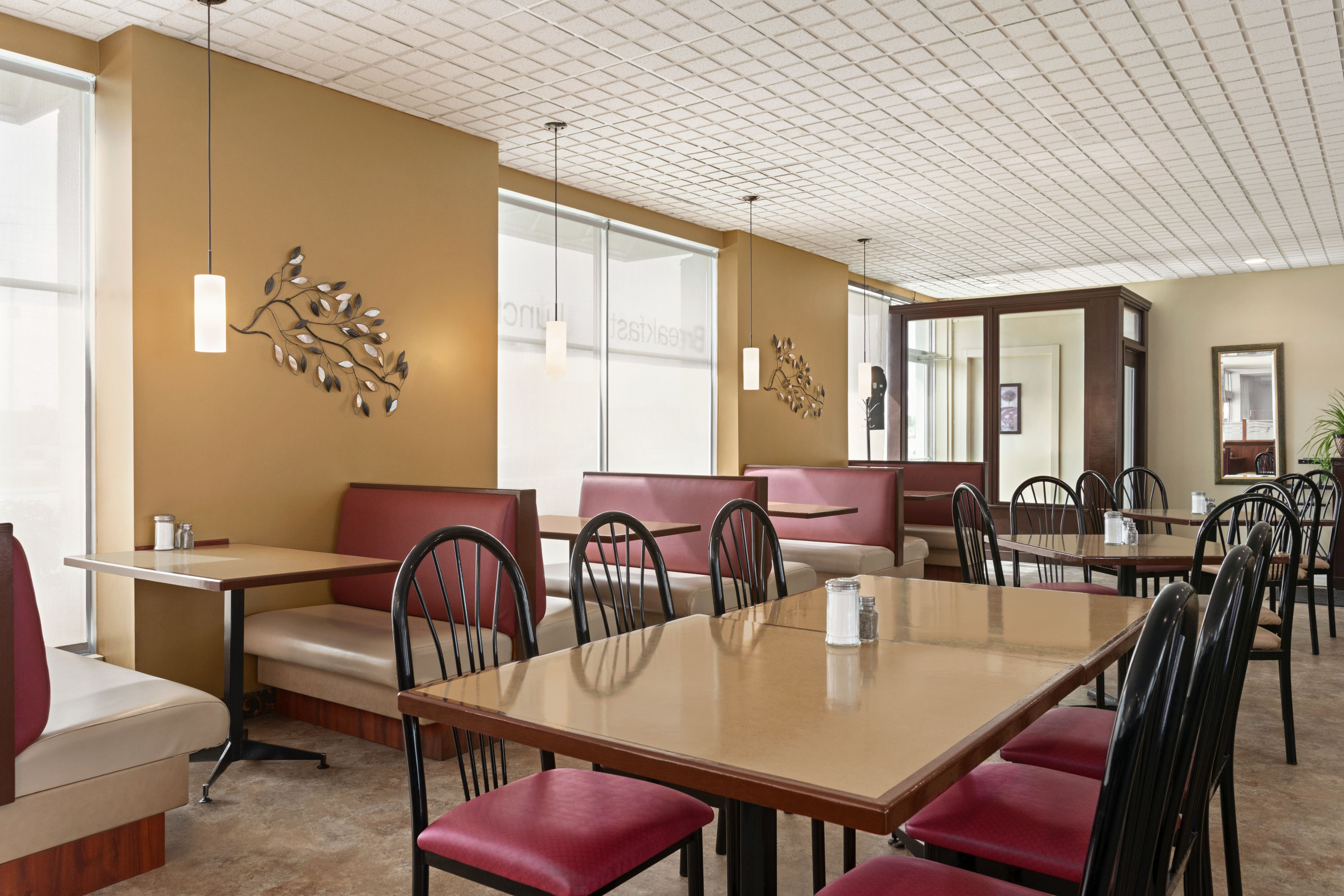 Days Inn By Wyndham London London On Hotels