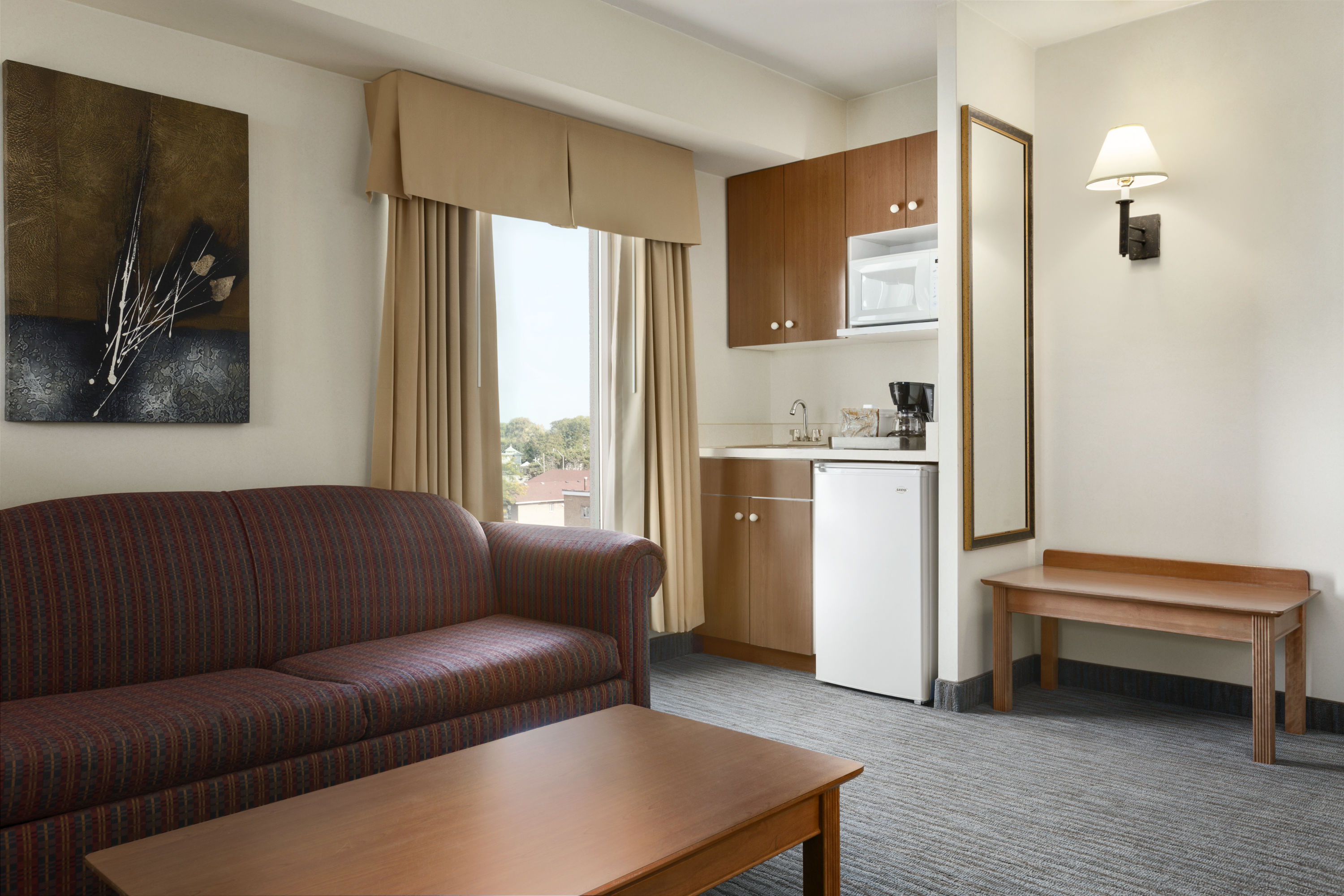 Days Inn by Wyndham Niagara Falls Centre St. By the Falls suite in Niagara Falls, Ontario