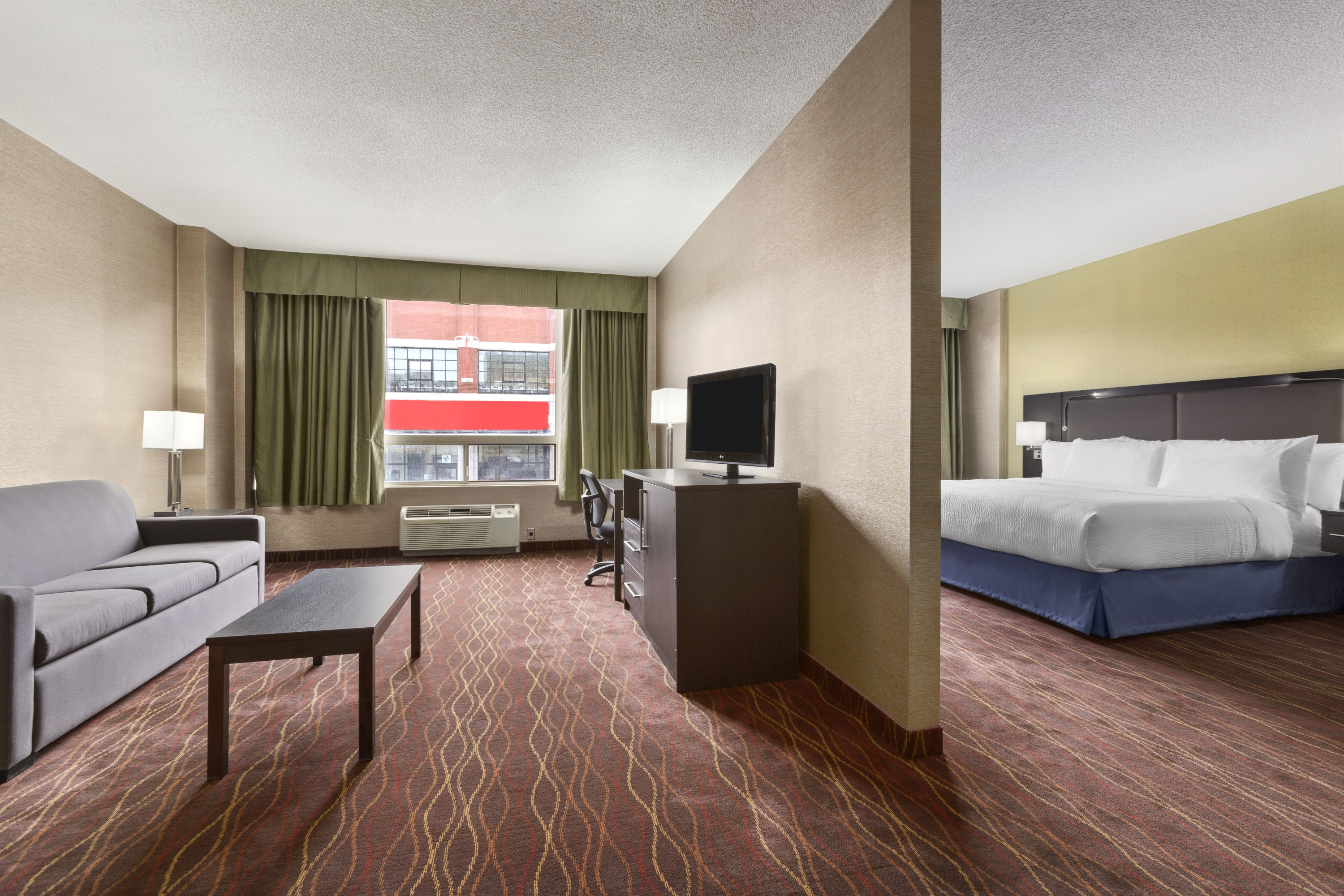 Days Inn by Wyndham Ottawa suite in Ottawa, Ontario