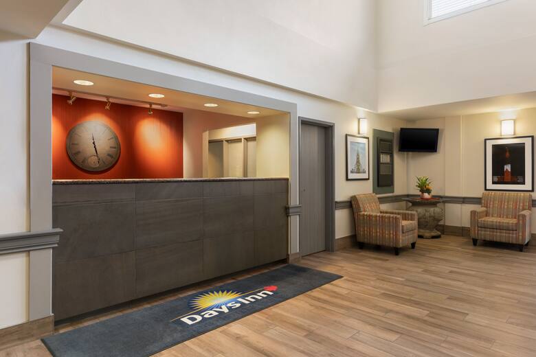 Days Inn - Ottawa Airport hotel lobby in Ottawa, Ontario