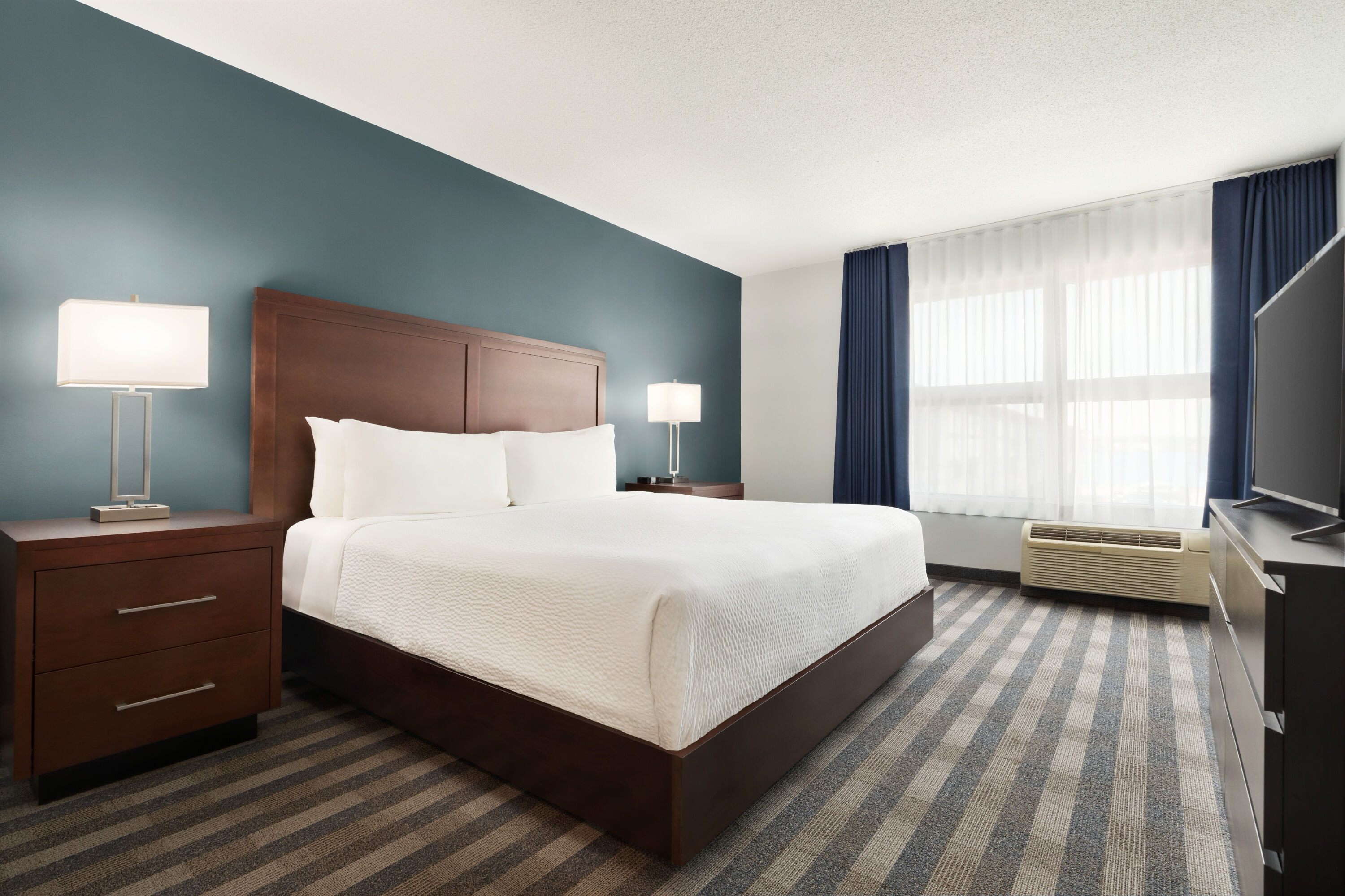 Days Inn by Wyndham Sarnia Harbourfront suite in Sarnia, Ontario