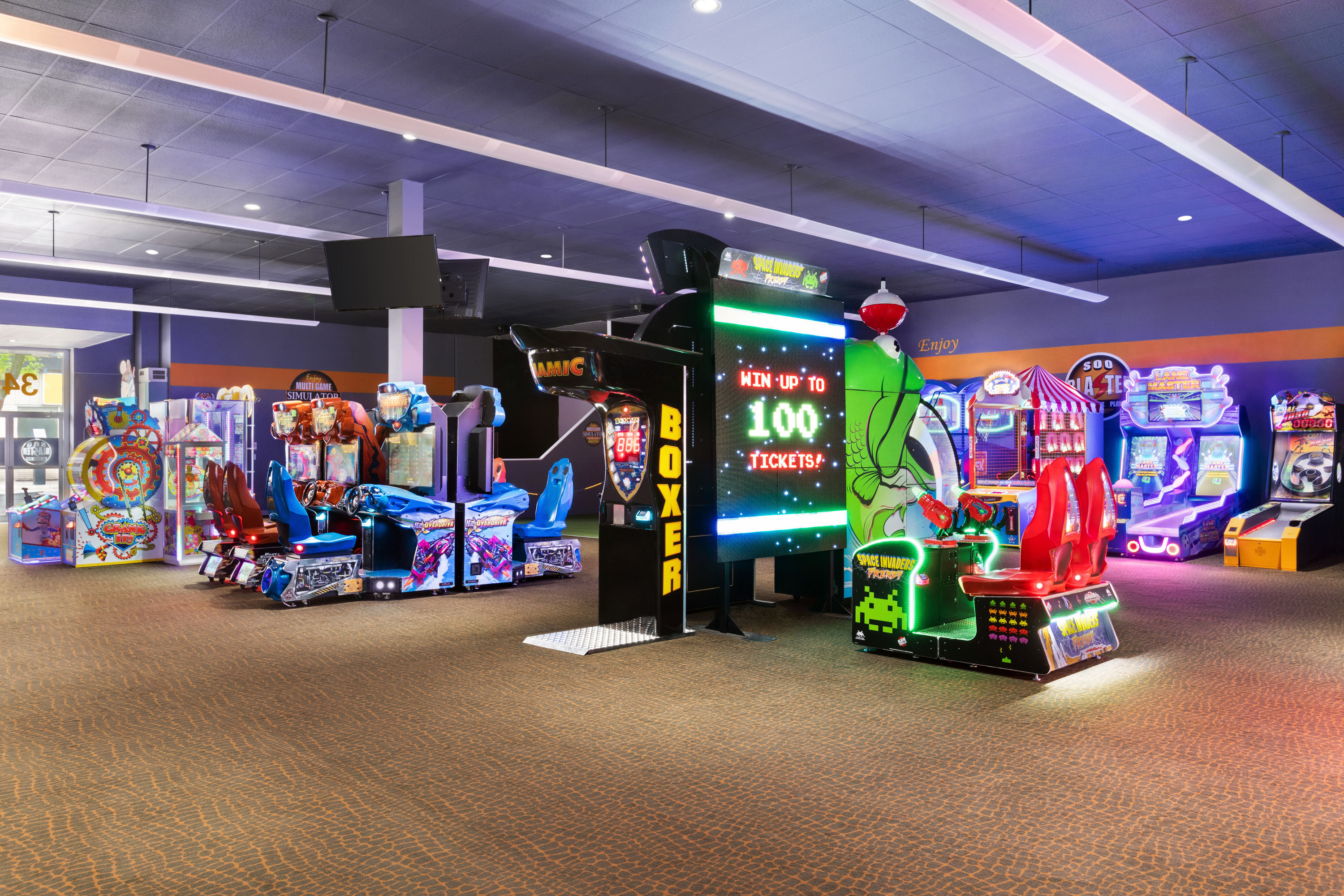 Days Inn & Suites by Wyndham Sault Ste. Marie ON bar and grill in Sault Ste Marie, Ontario