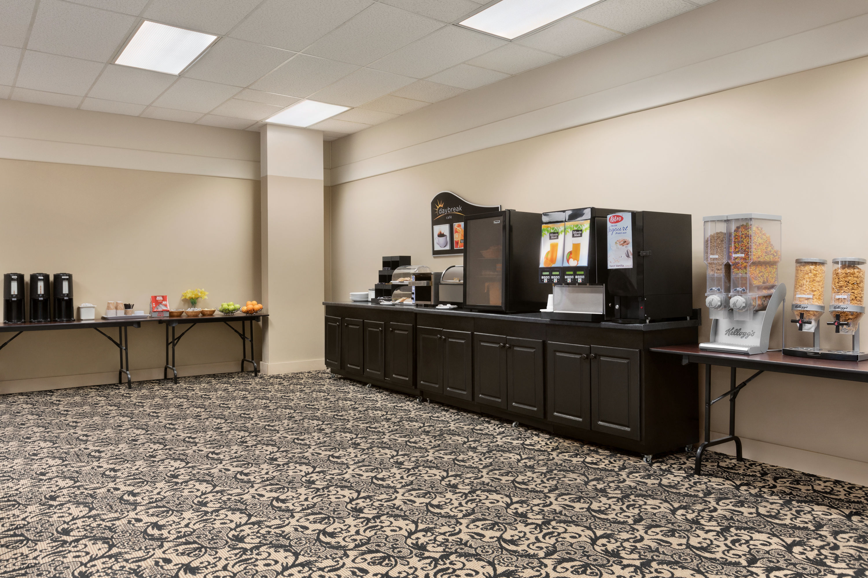 Days Inn & Suites by Wyndham Sault Ste. Marie ON restaurant in Sault Ste Marie, Ontario