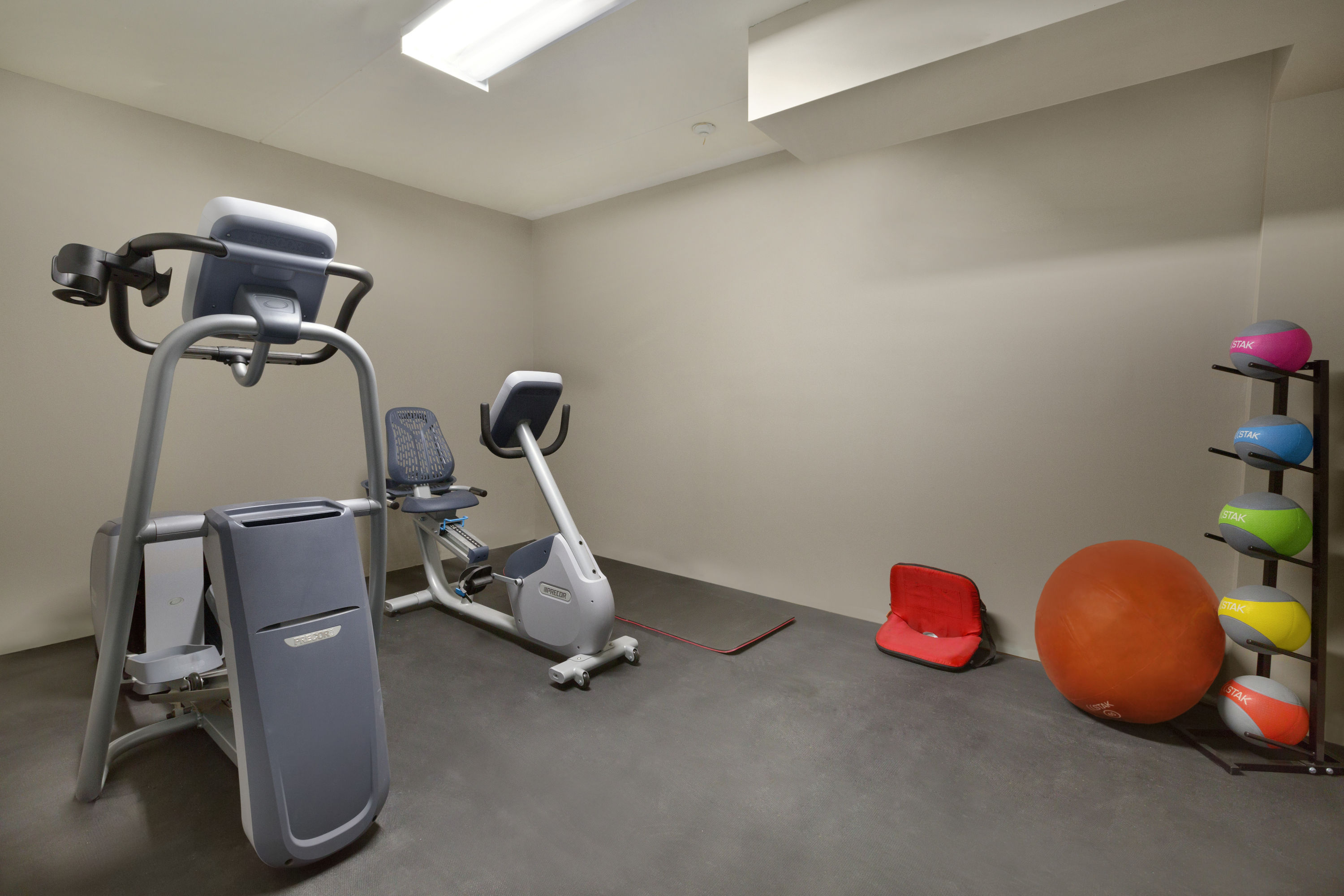 Days Inn By Wyndham Stouffville Stouffville On Hotels