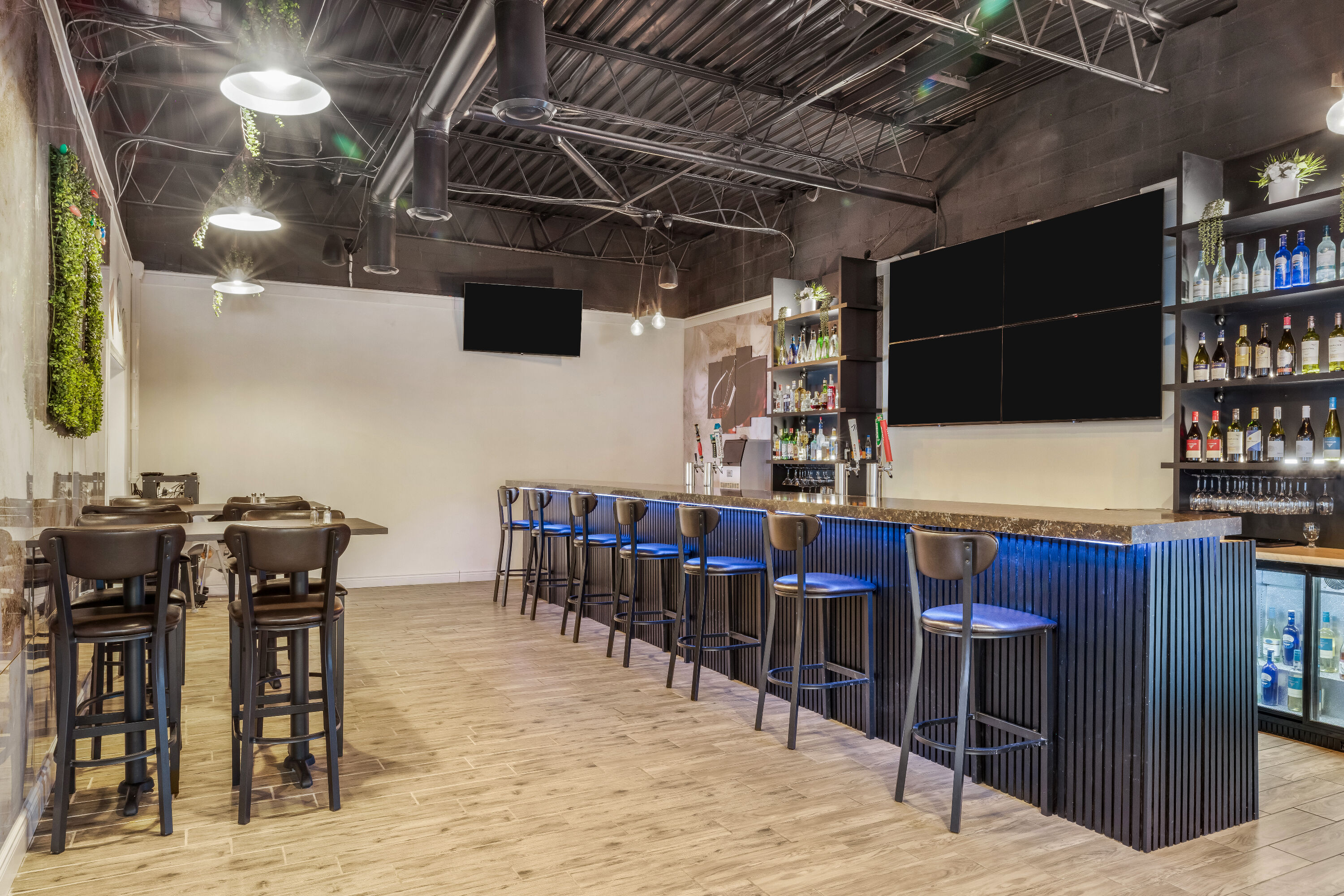 Bar at Days Inn by Wyndham Sudbury & Conference Centre in Sudbury, Ontario