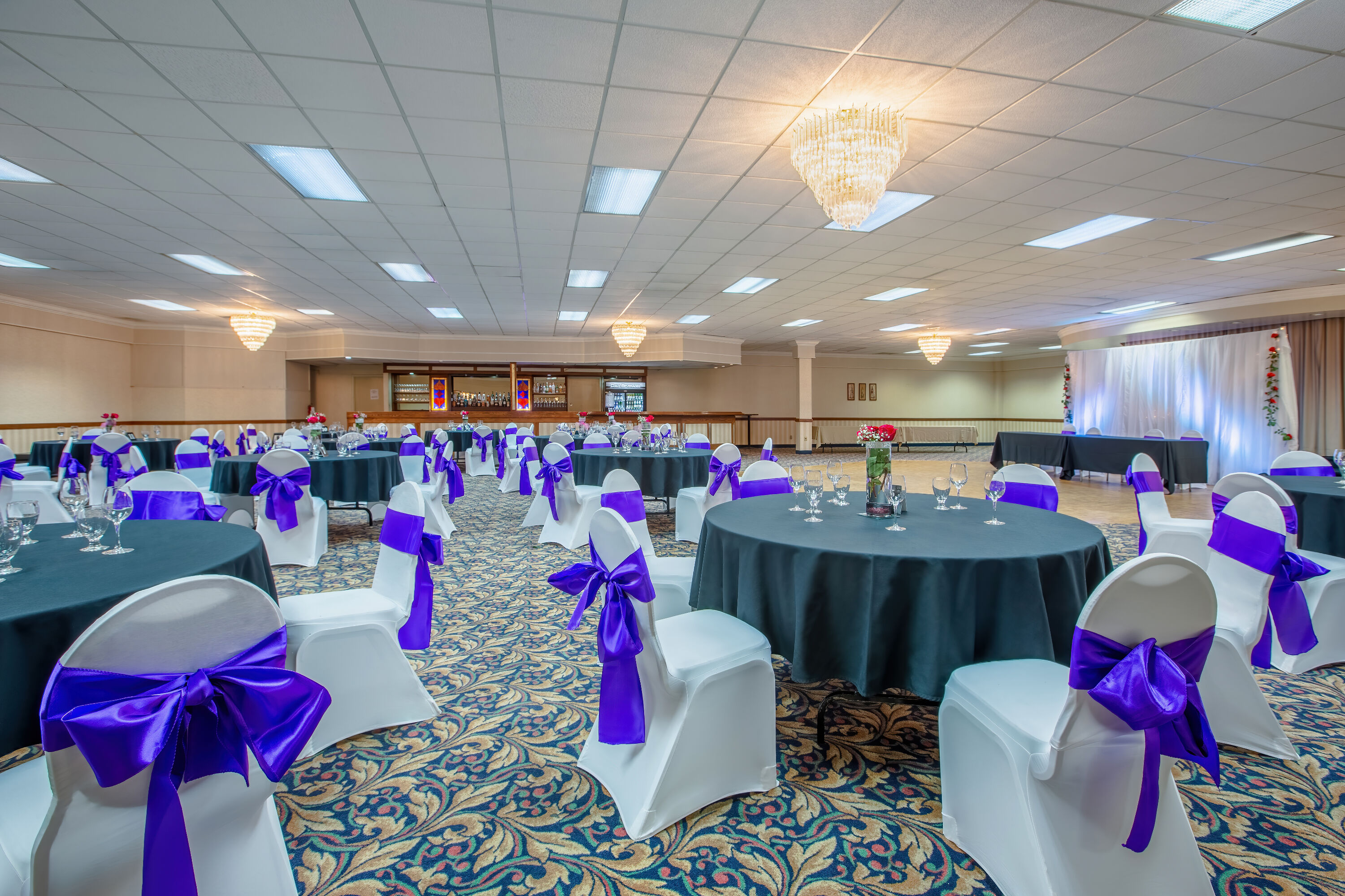 Days Inn by Wyndham Sudbury & Conference Centre ballroom wedding in Sudbury, Ontario
