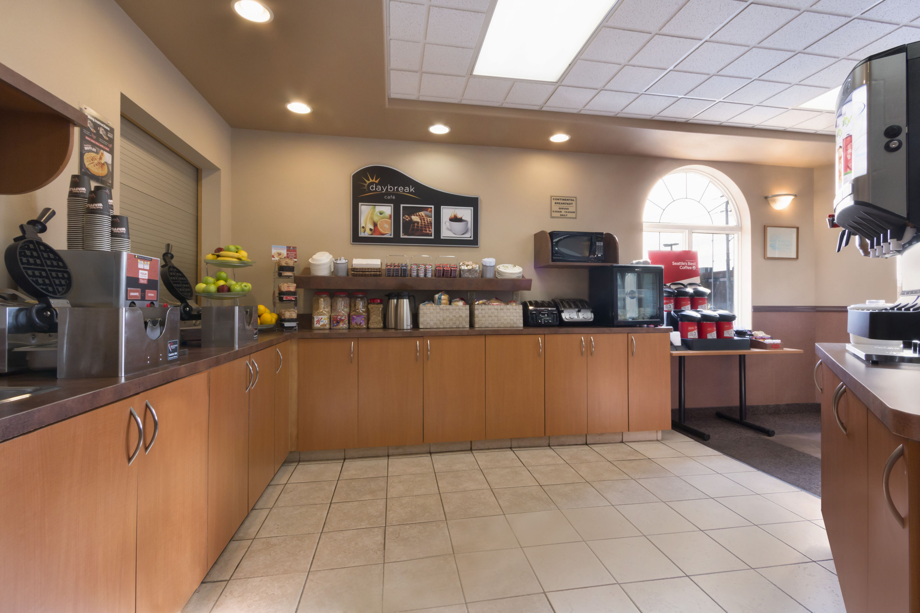 Days Inn & Suites by Wyndham Thunder Bay restaurant in Thunder Bay, Ontario