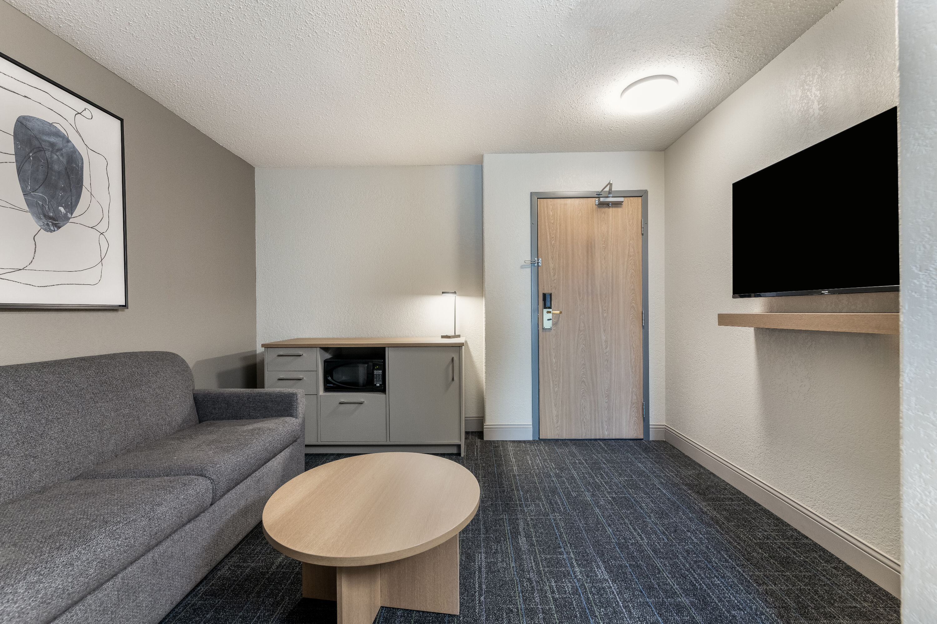 Days Inn & Suites by Wyndham Thunder Bay suite in Thunder Bay, Ontario