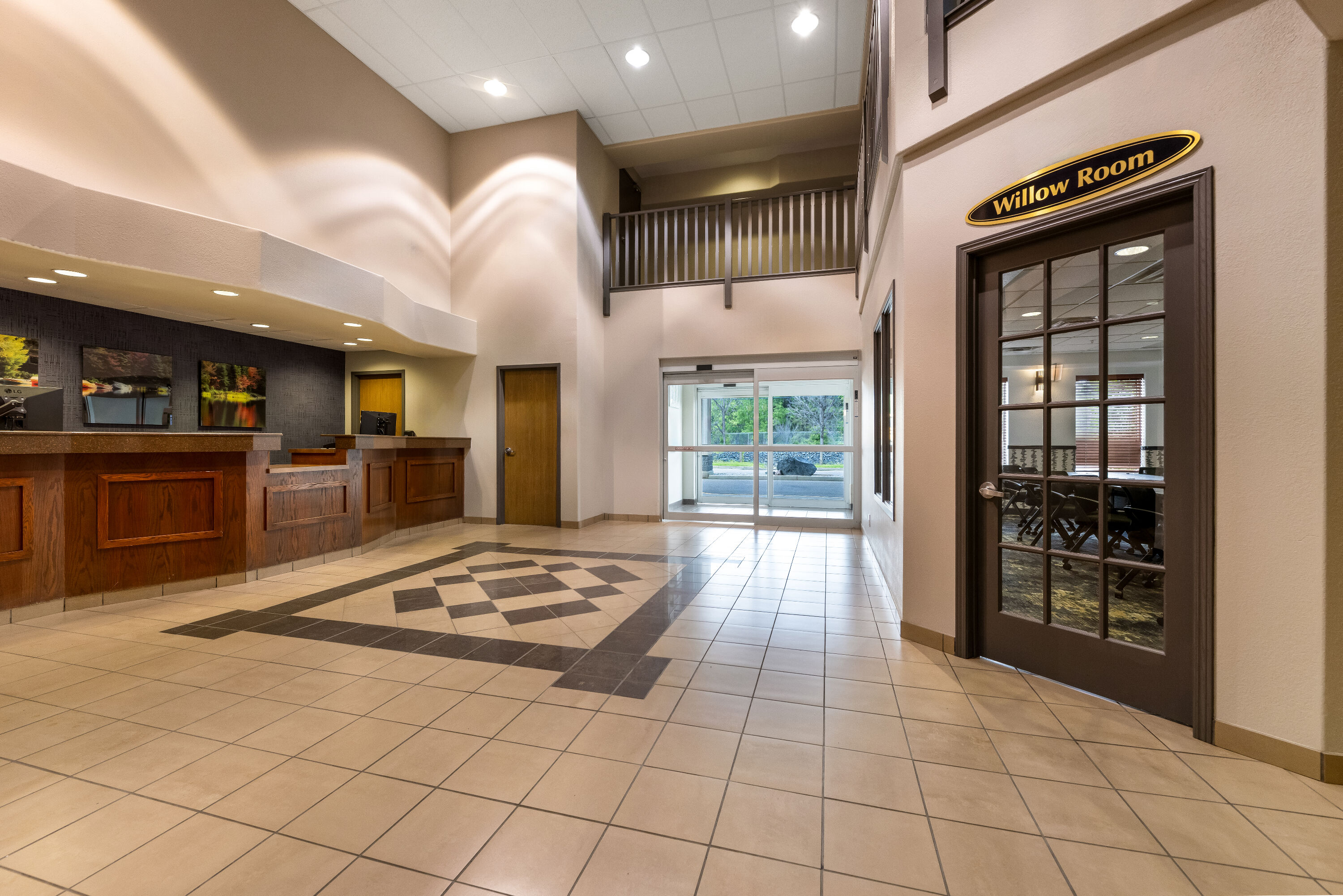 Days Inn by Wyndham Thunder Bay North reception in Thunder Bay, Ontario