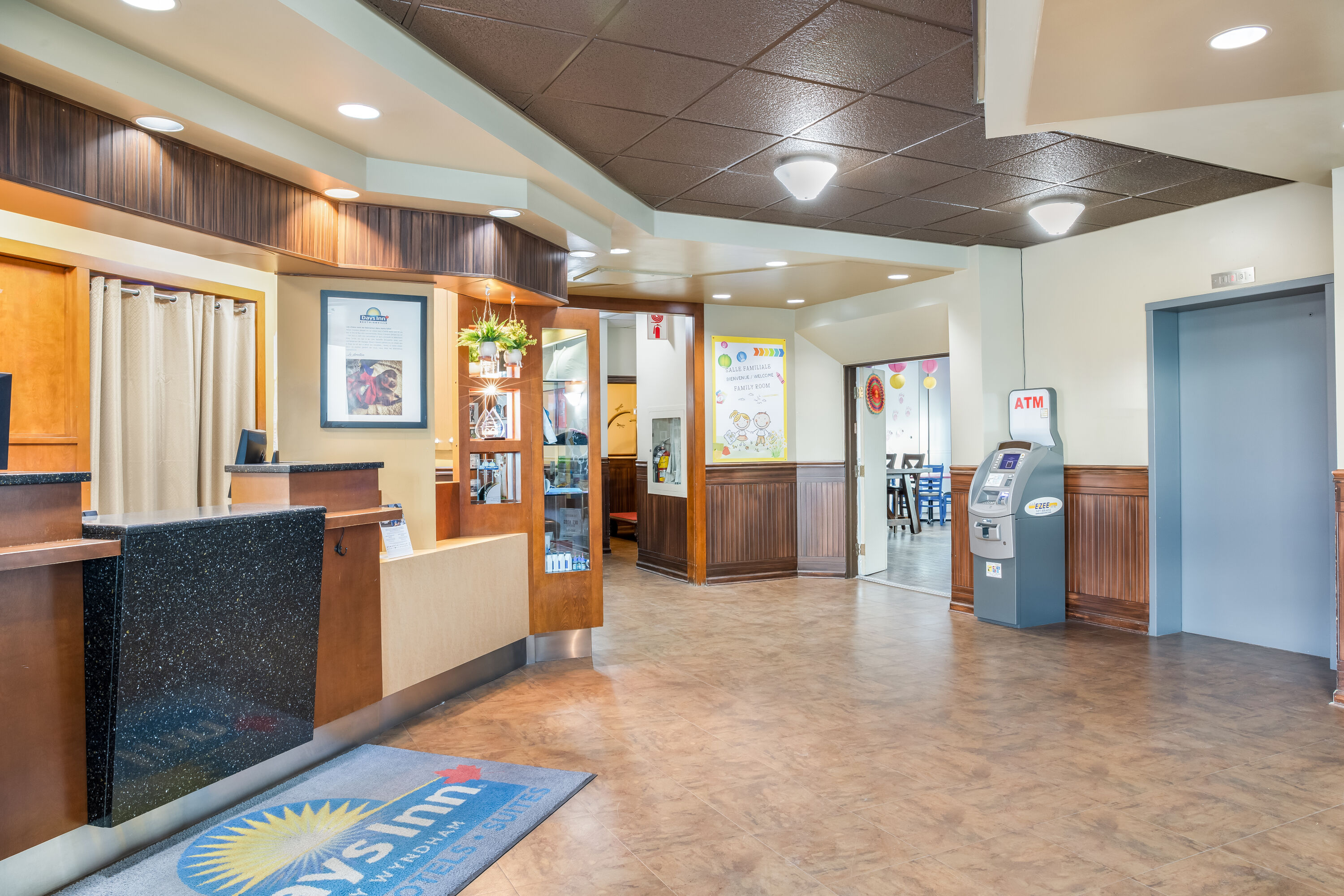 Days Inn by Wyndham Berthierville reception in Berthierville, Quebec