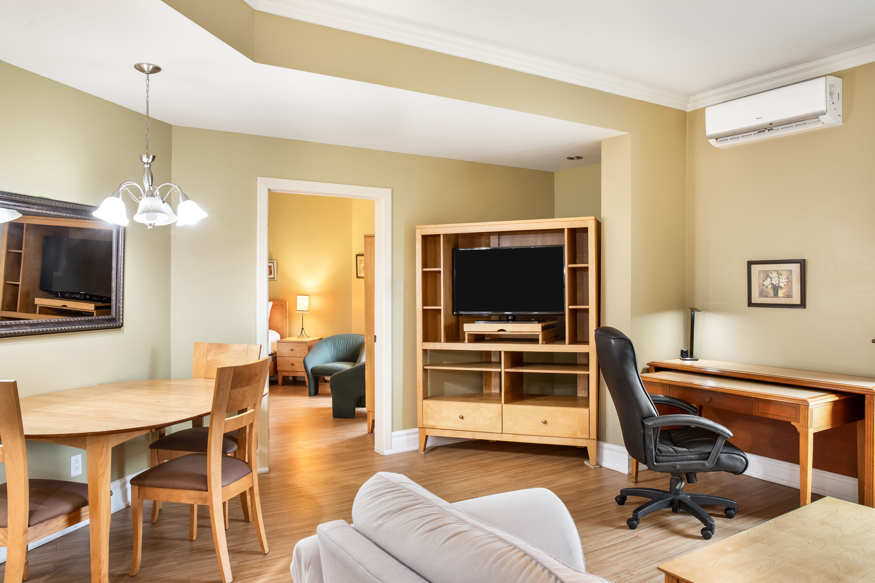 Days Inn by Wyndham Berthierville suite in Berthierville, Quebec