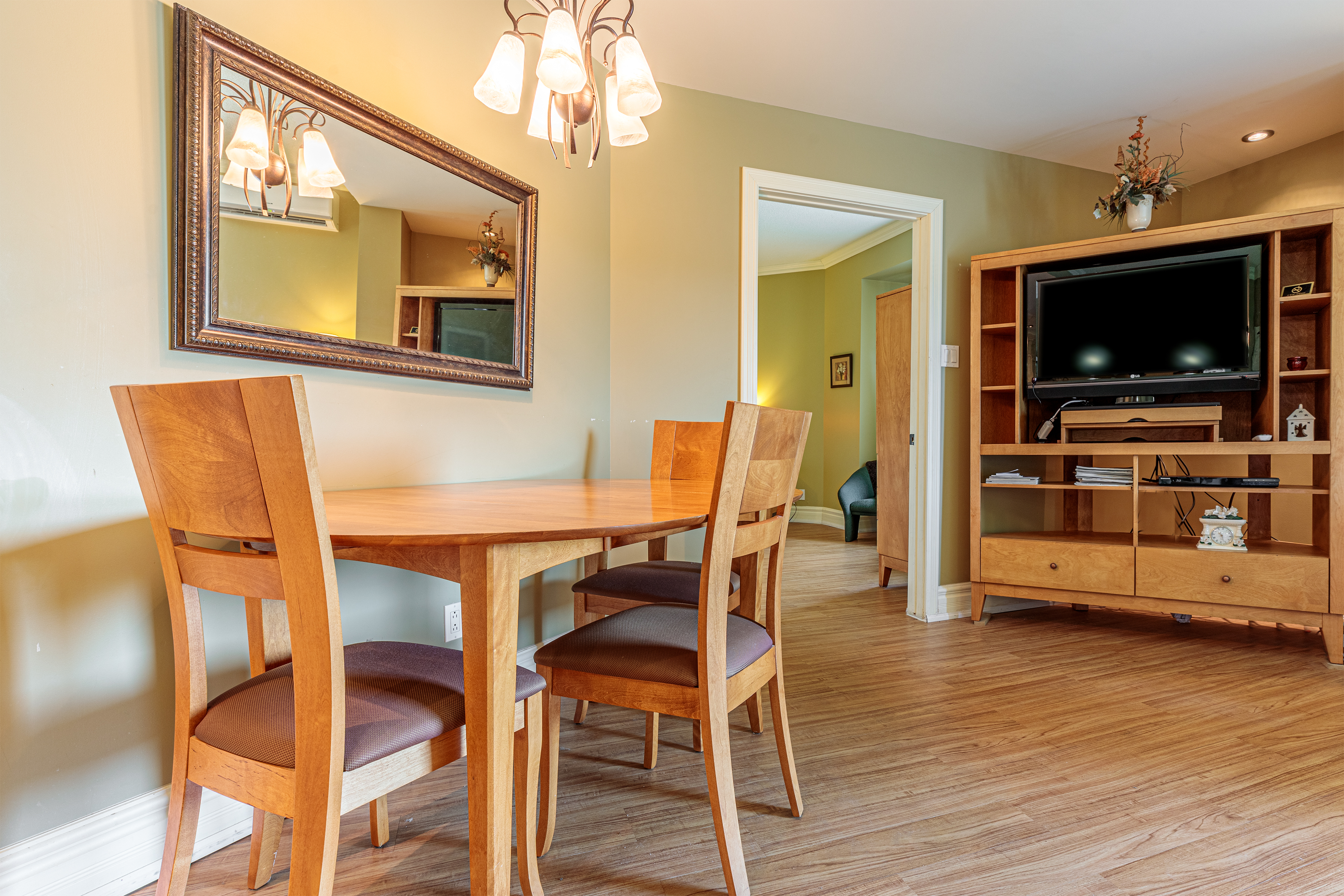 Days Inn by Wyndham Berthierville suite in Berthierville, Quebec