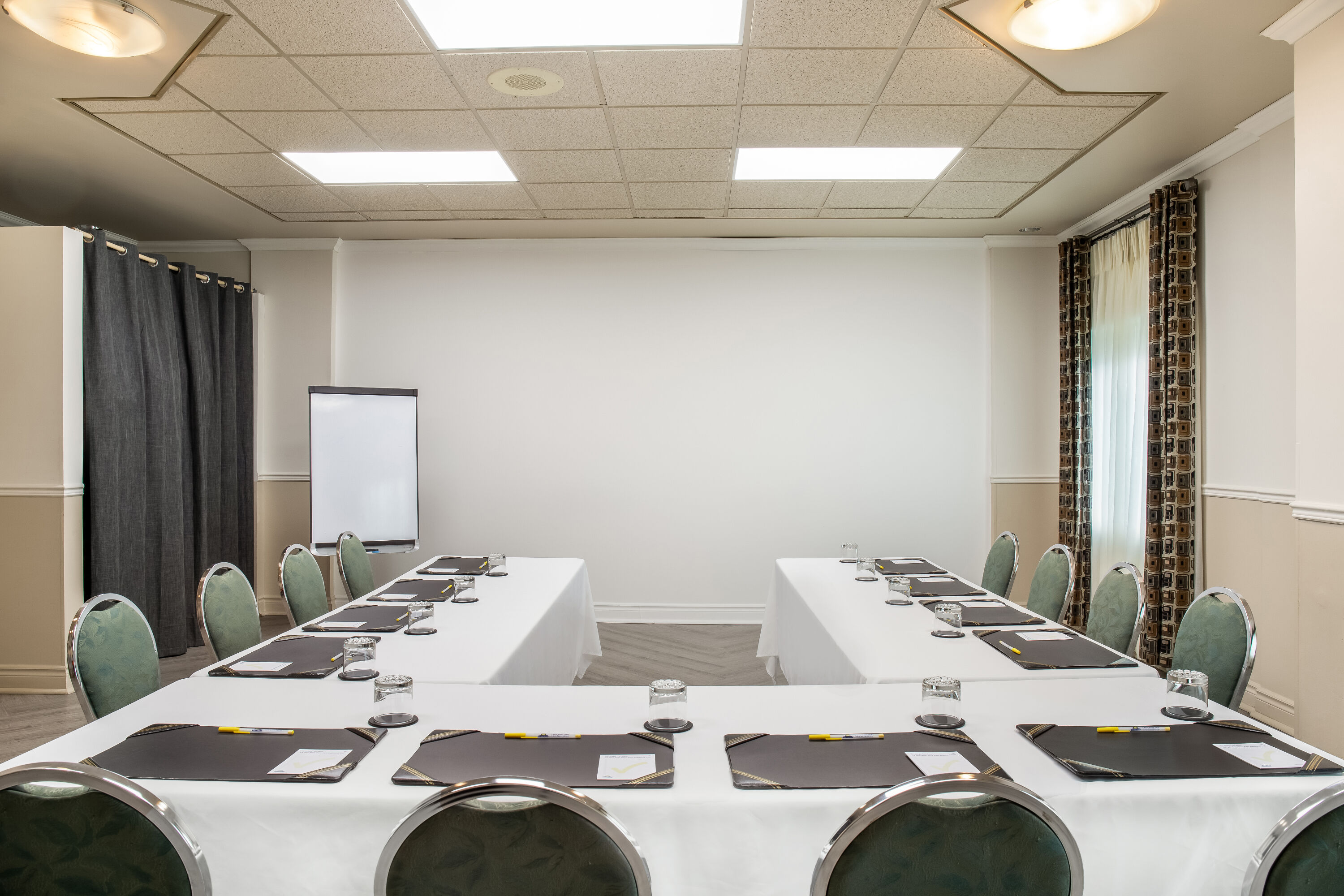 U-shape meeting room at Days Inn by Wyndham Berthierville in Berthierville, Quebec