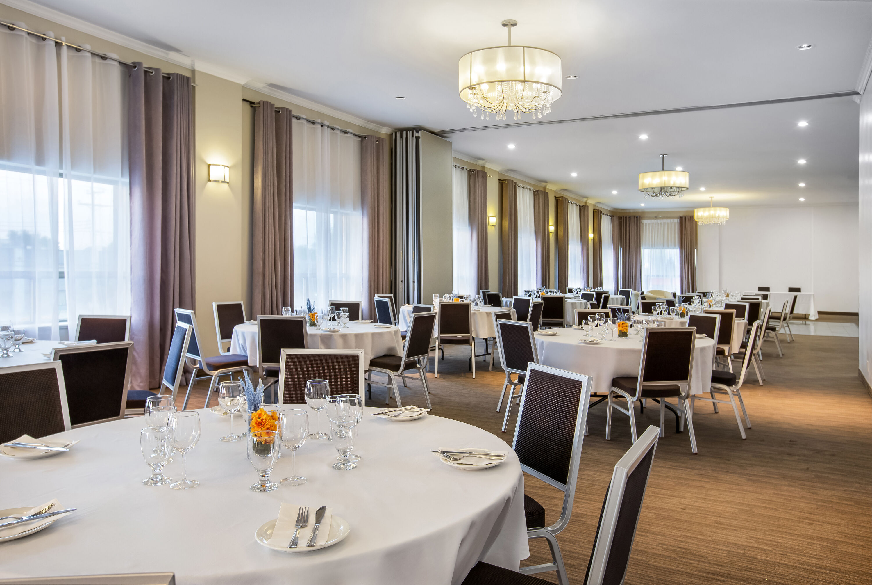 Meeting room banquet rounds at Days Inn by Wyndham Montreal Airport Conference Centre in Montreal, Quebec