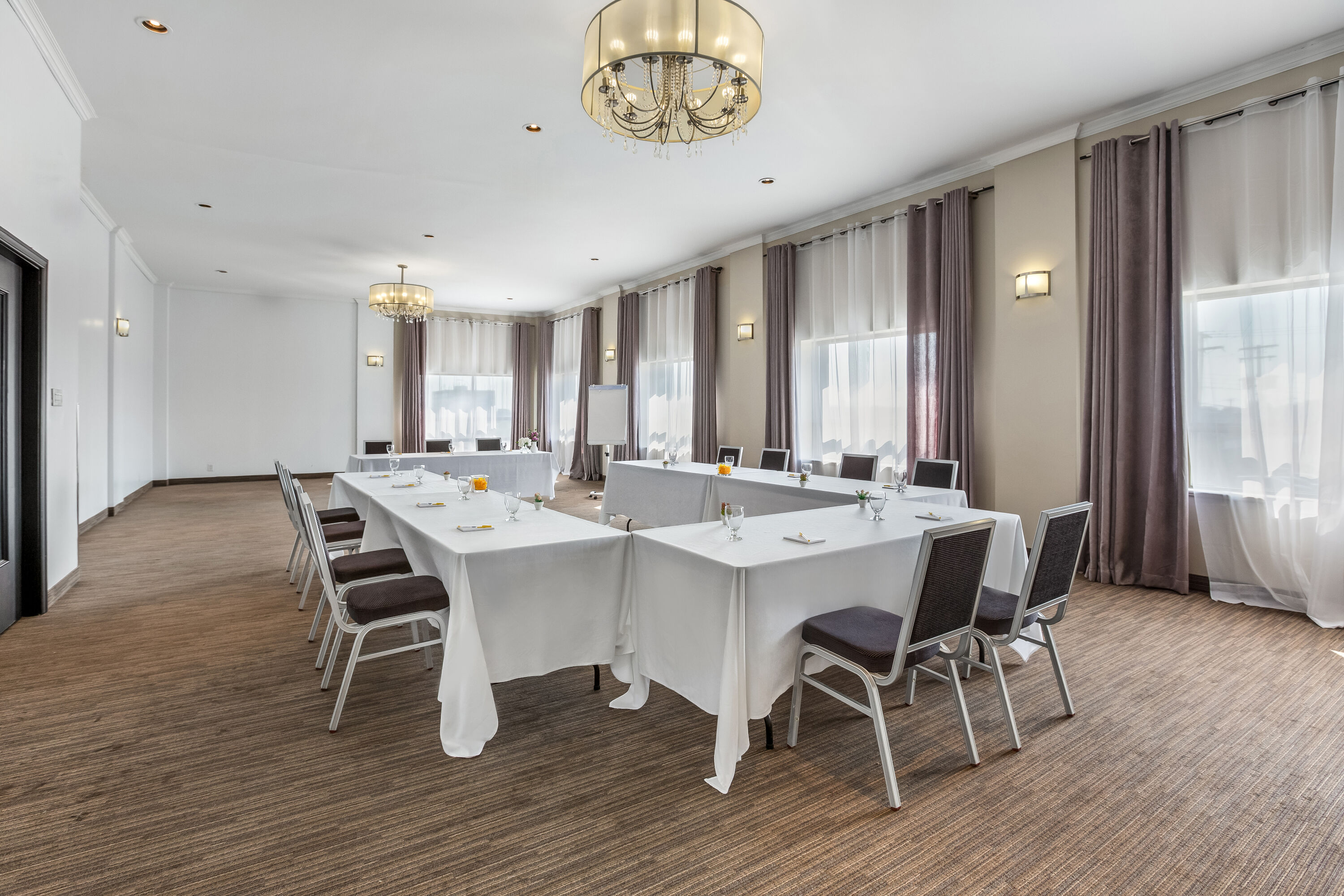 U-shape meeting room at Days Inn by Wyndham Montreal Airport Conference Centre in Montreal, Quebec