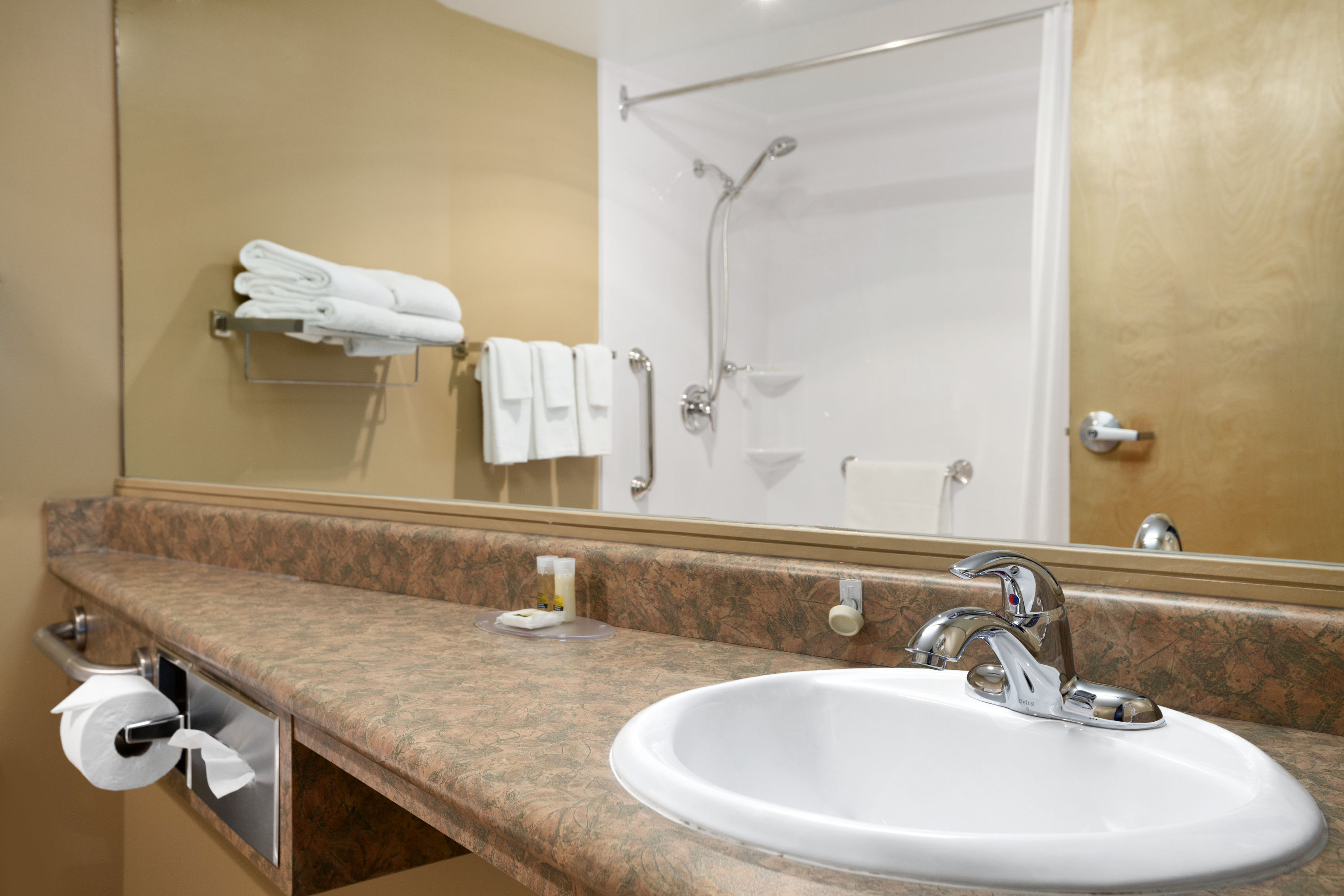 Guest room bath at the Days Inn by Wyndham Estevan in Estevan, Saskatchewan