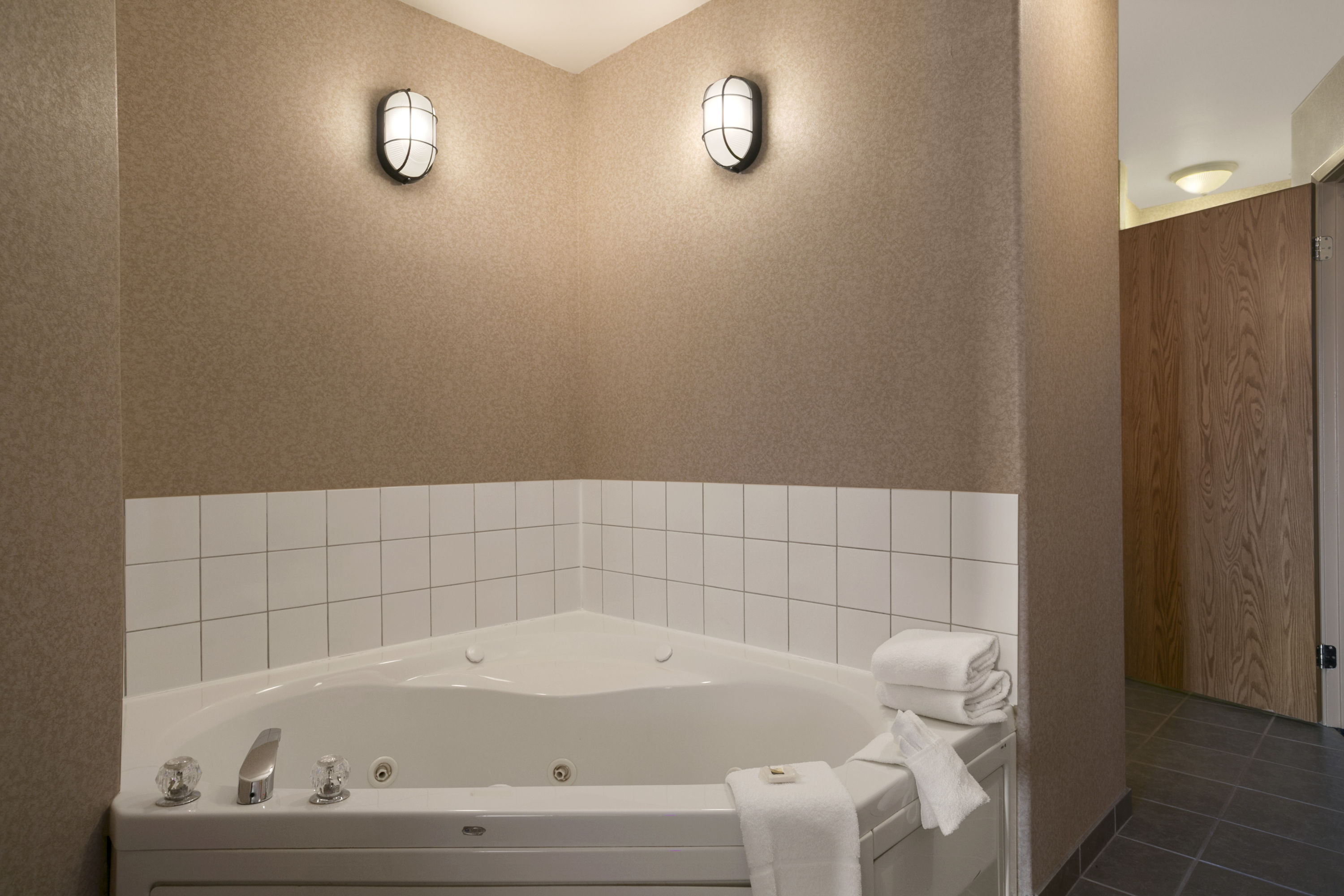Days Inn By Wyndham Prince Albert Prince Albert Sk Hotels