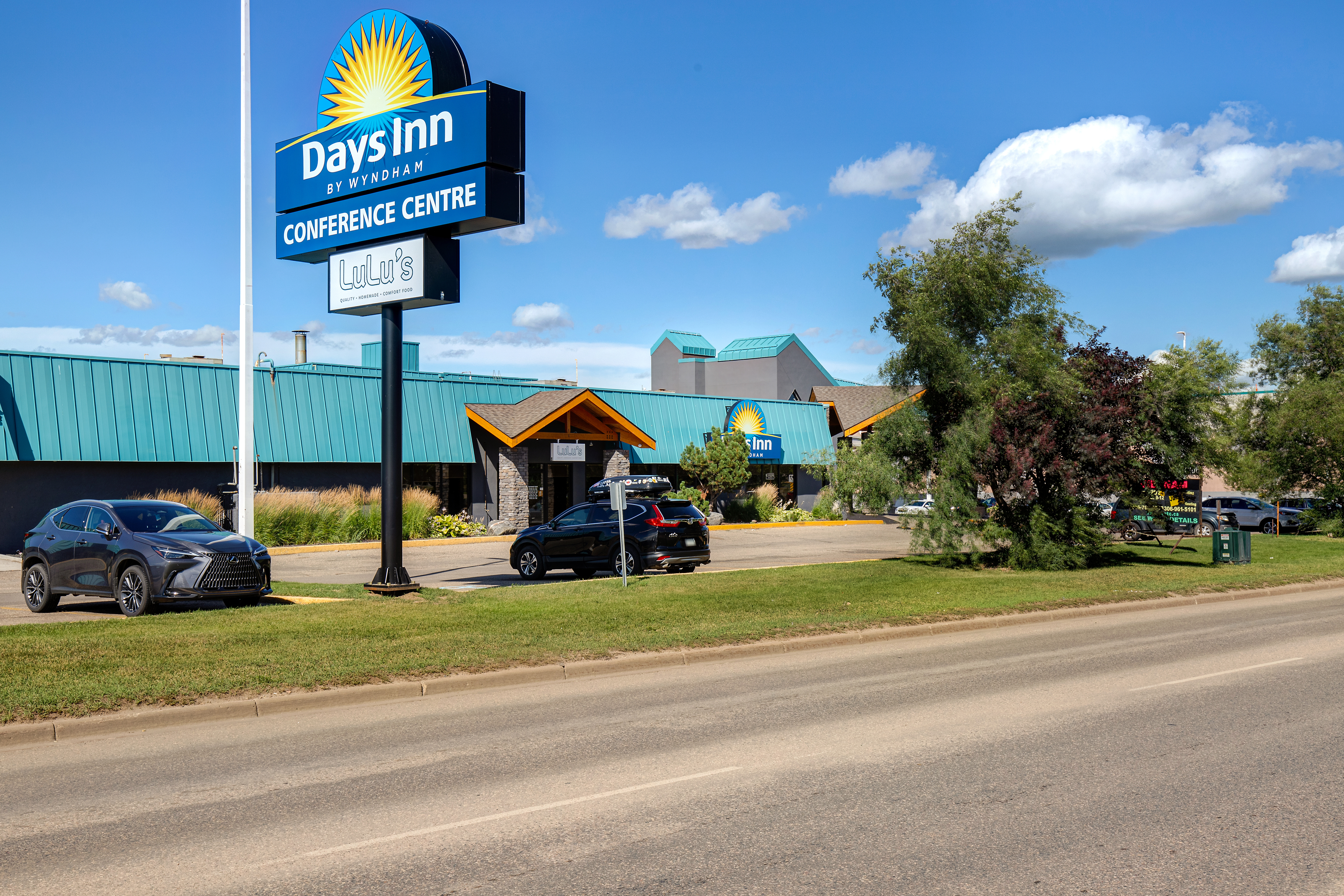 Exterior of Days Inn & Conference Centre by Wyndham Prince Albert hotel in Prince Albert, Saskatchewan