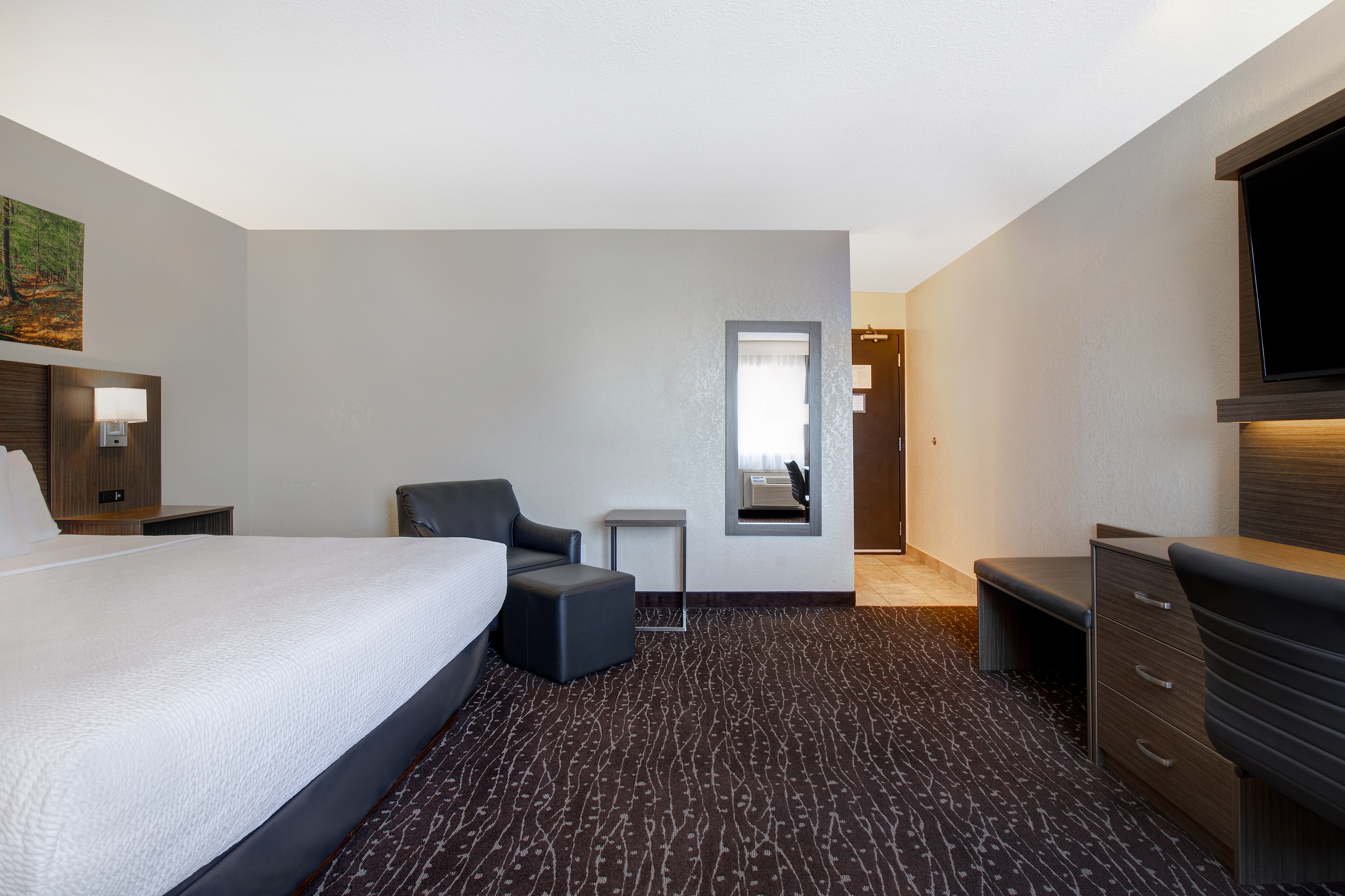 Guest room at the Days Inn & Conference Centre by Wyndham Prince Albert in Prince Albert, Saskatchewan
