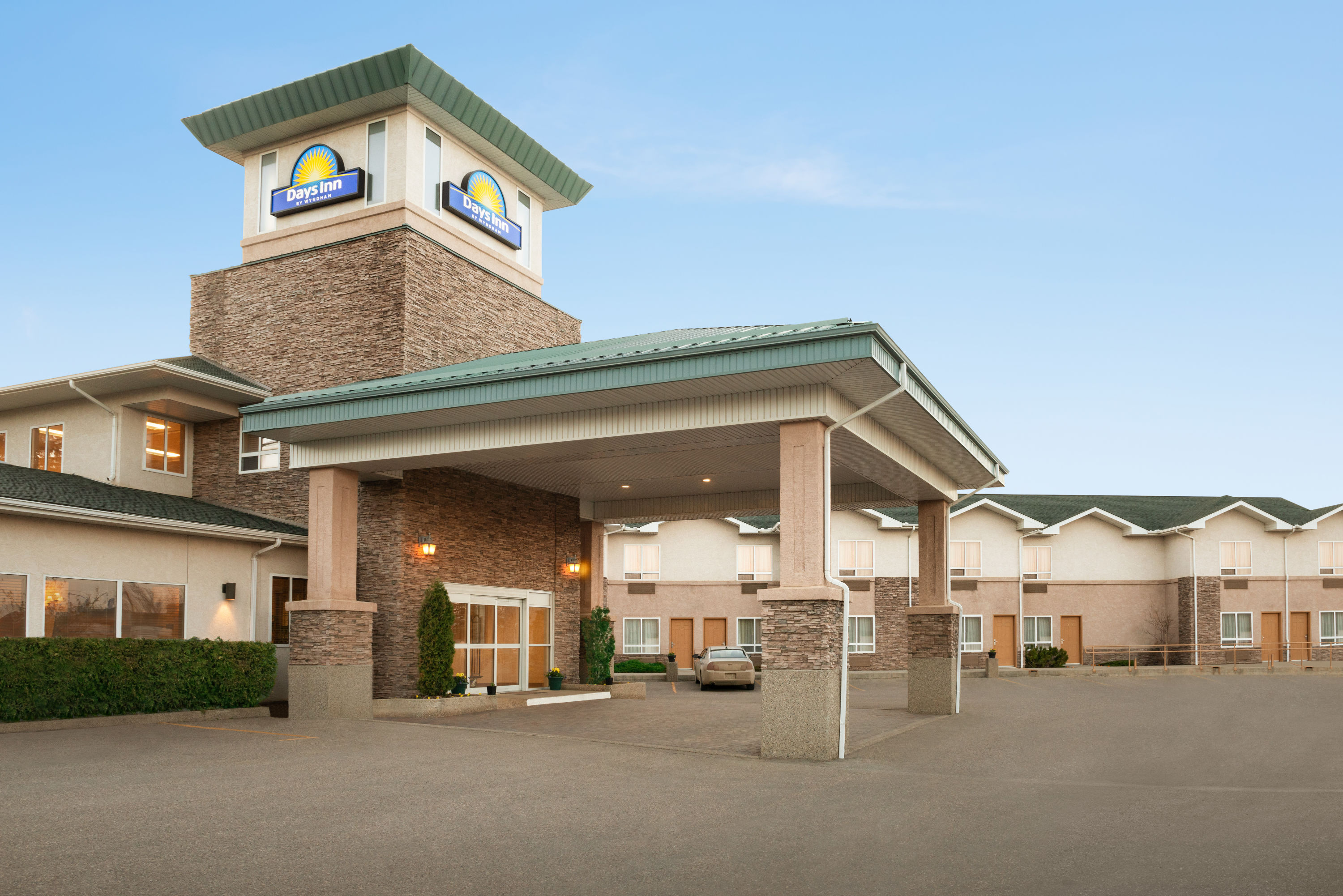 Exterior of Days Inn by Wyndham Swift Current hotel in Swift Current, Saskatchewan