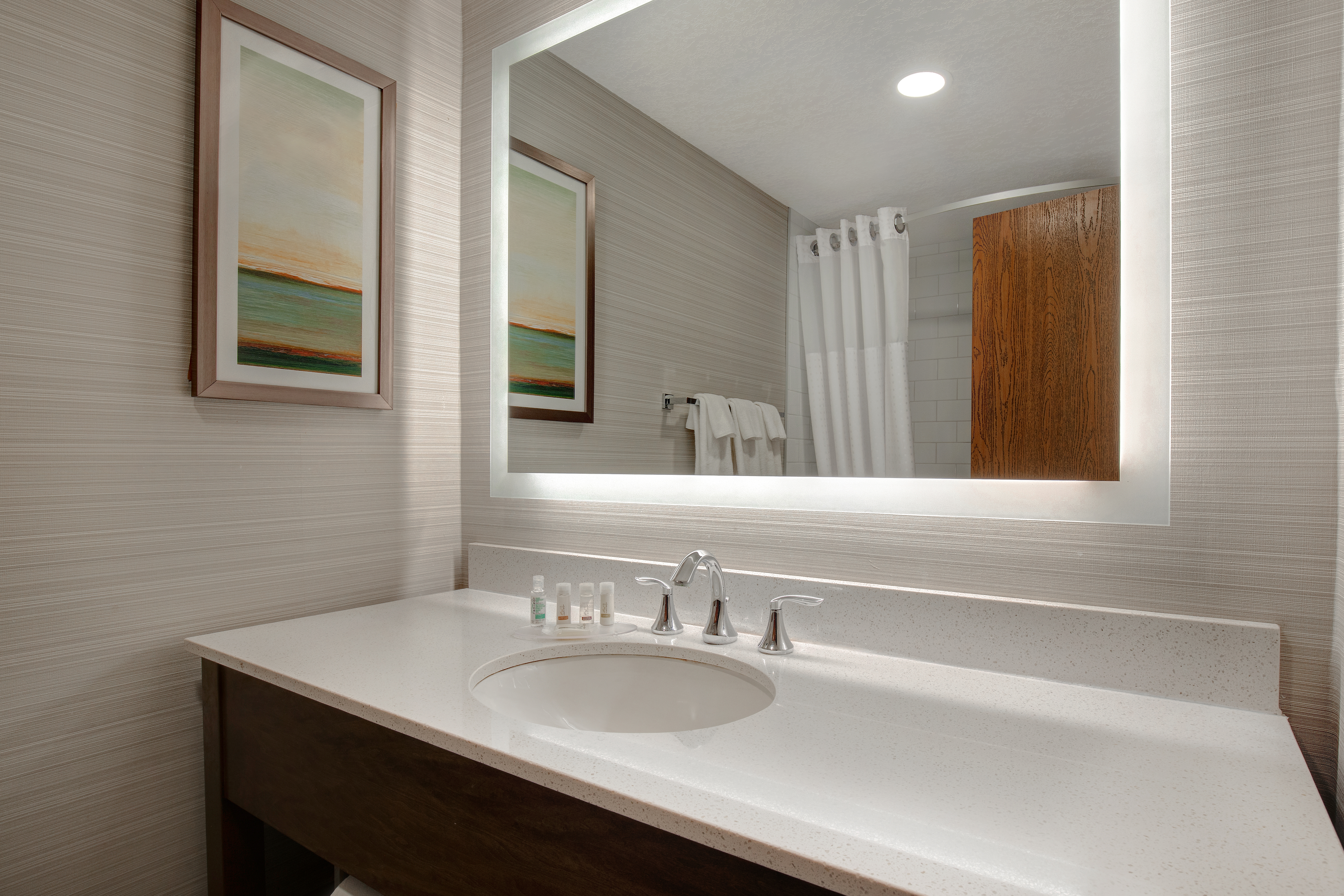 Guest room bath at the Days Inn & Suites by Wyndham Yorkton in Yorkton, Saskatchewan