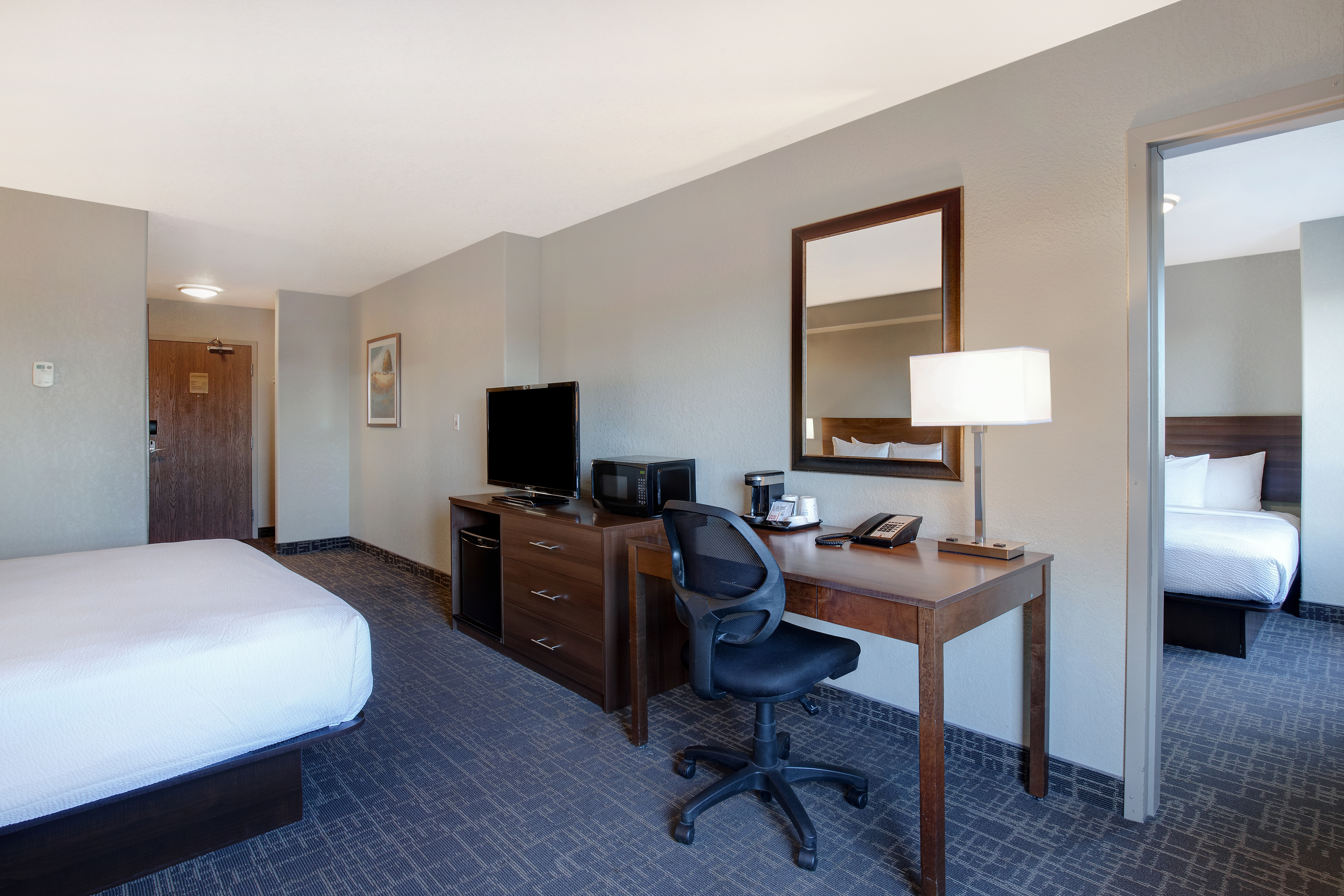 Days Inn & Suites by Wyndham Yorkton suite in Yorkton, Saskatchewan