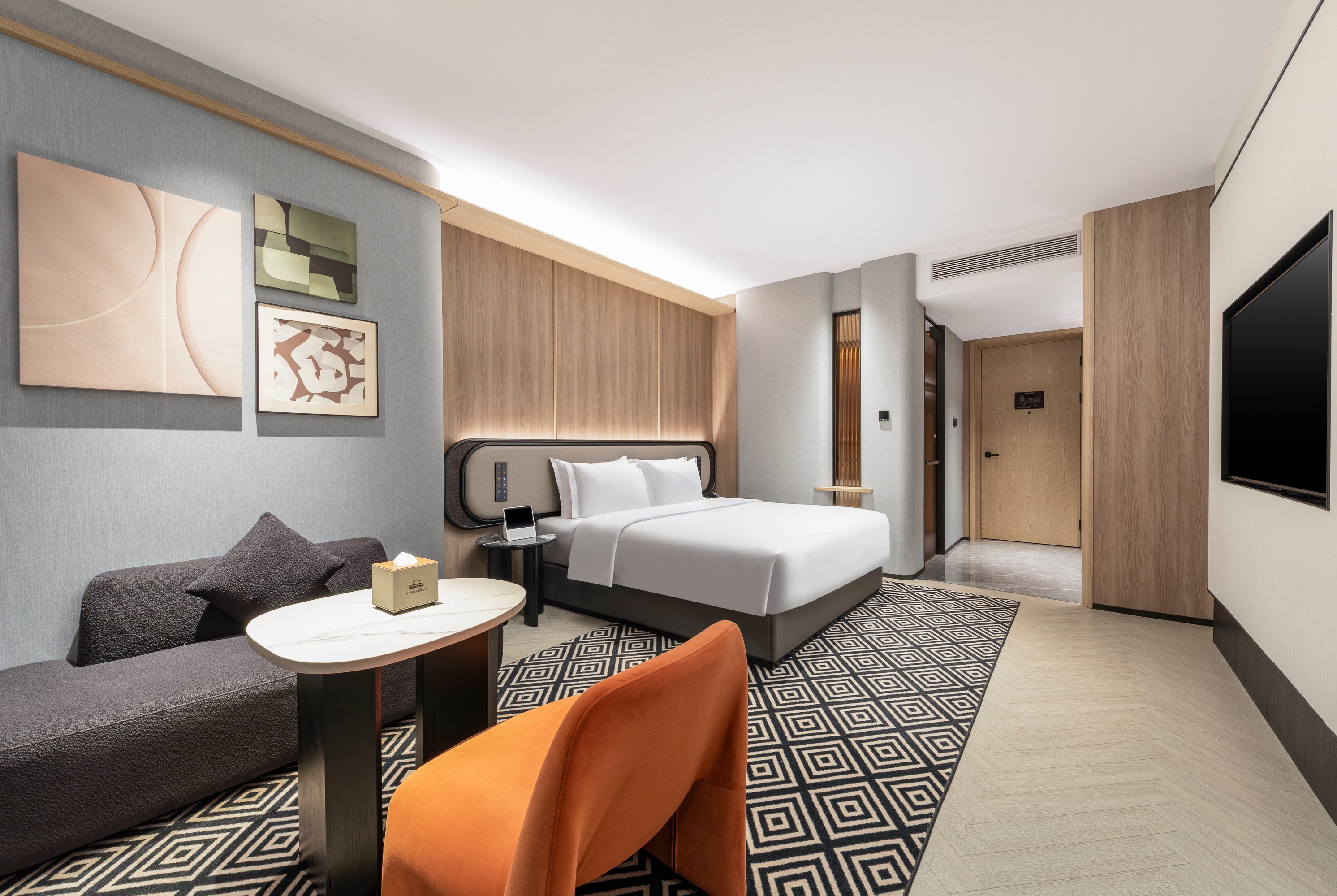 Guest room at the Days Hotel by Wyndham Changsha Xingsha in Changsha, Other than US/Canada