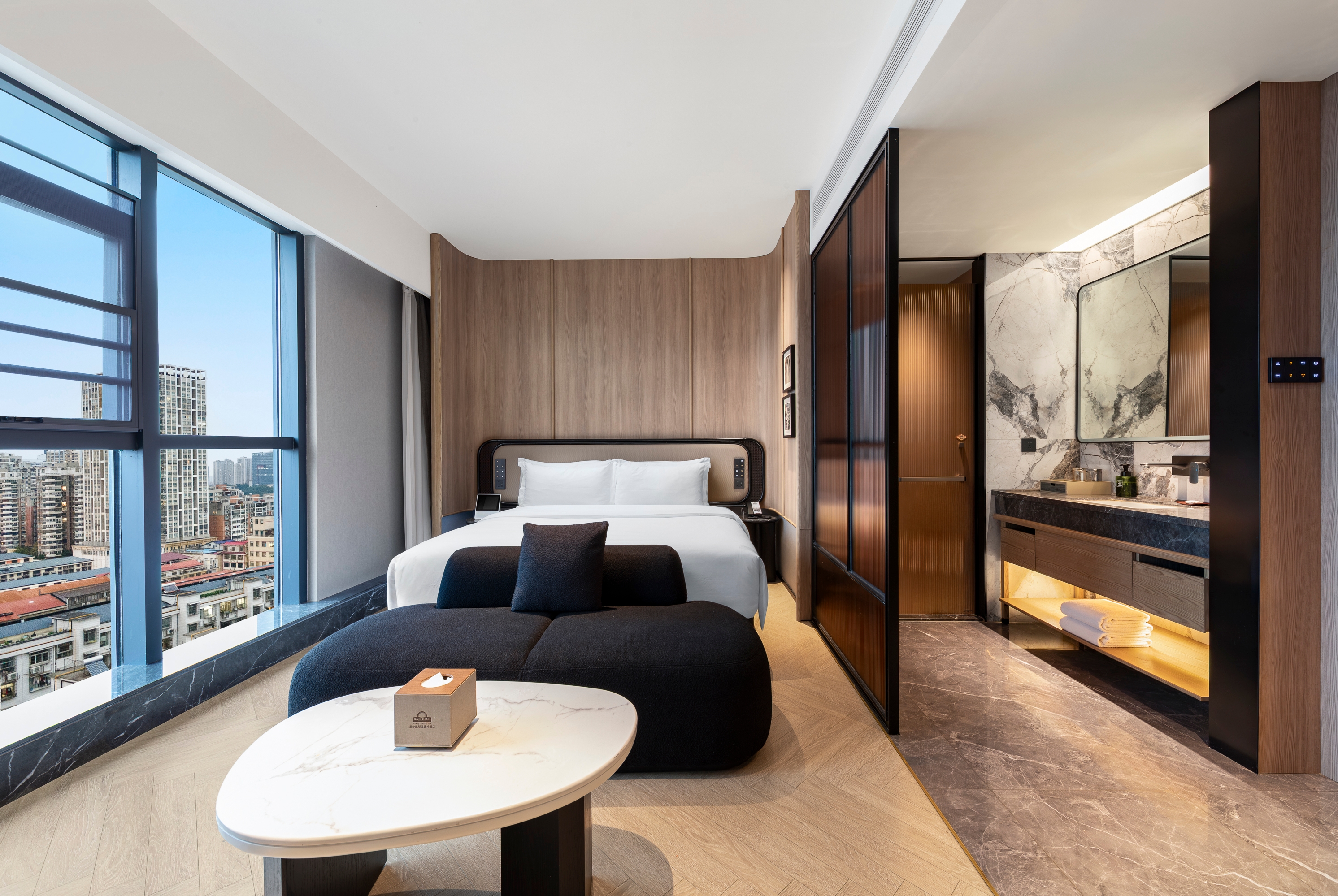 Guest room at the Days Hotel by Wyndham Changsha Xingsha in Changsha, Other than US/Canada