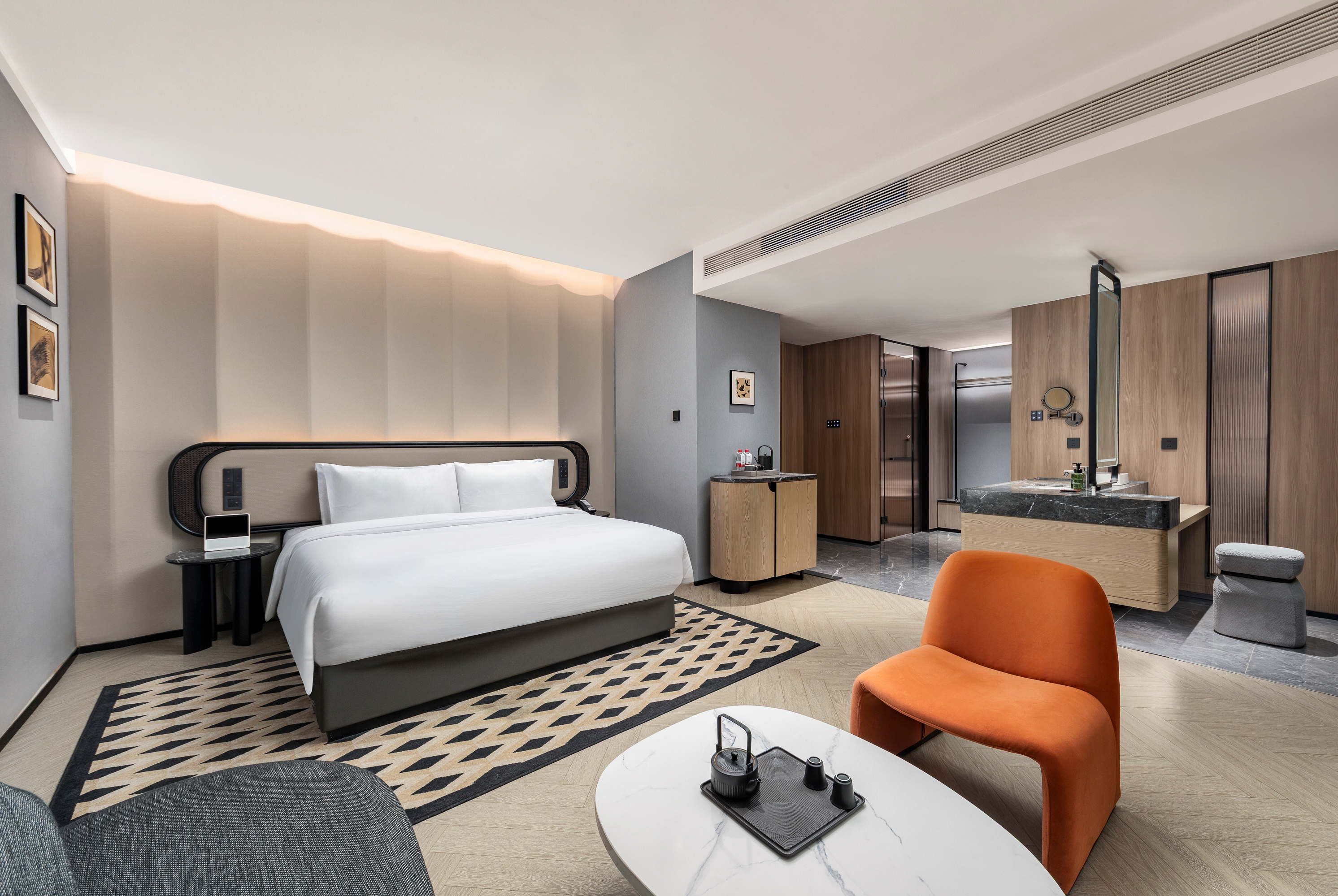 Guest room at the Days Hotel by Wyndham Changsha Xingsha in Changsha, Other than US/Canada