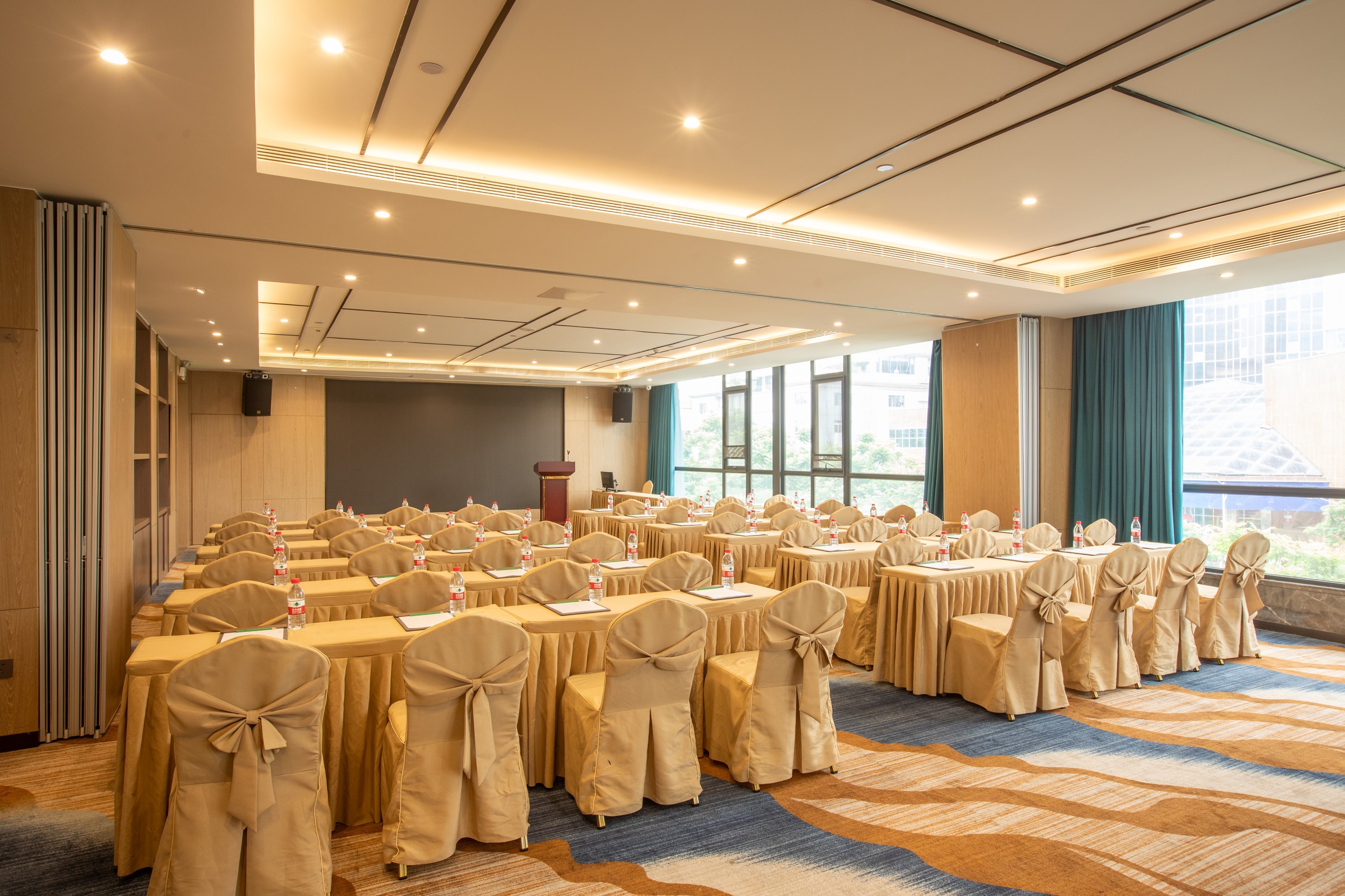Meeting room at Days Inn by Wyndham Chaozhou Ancient Town in Chaozhou, Other than US/Canada